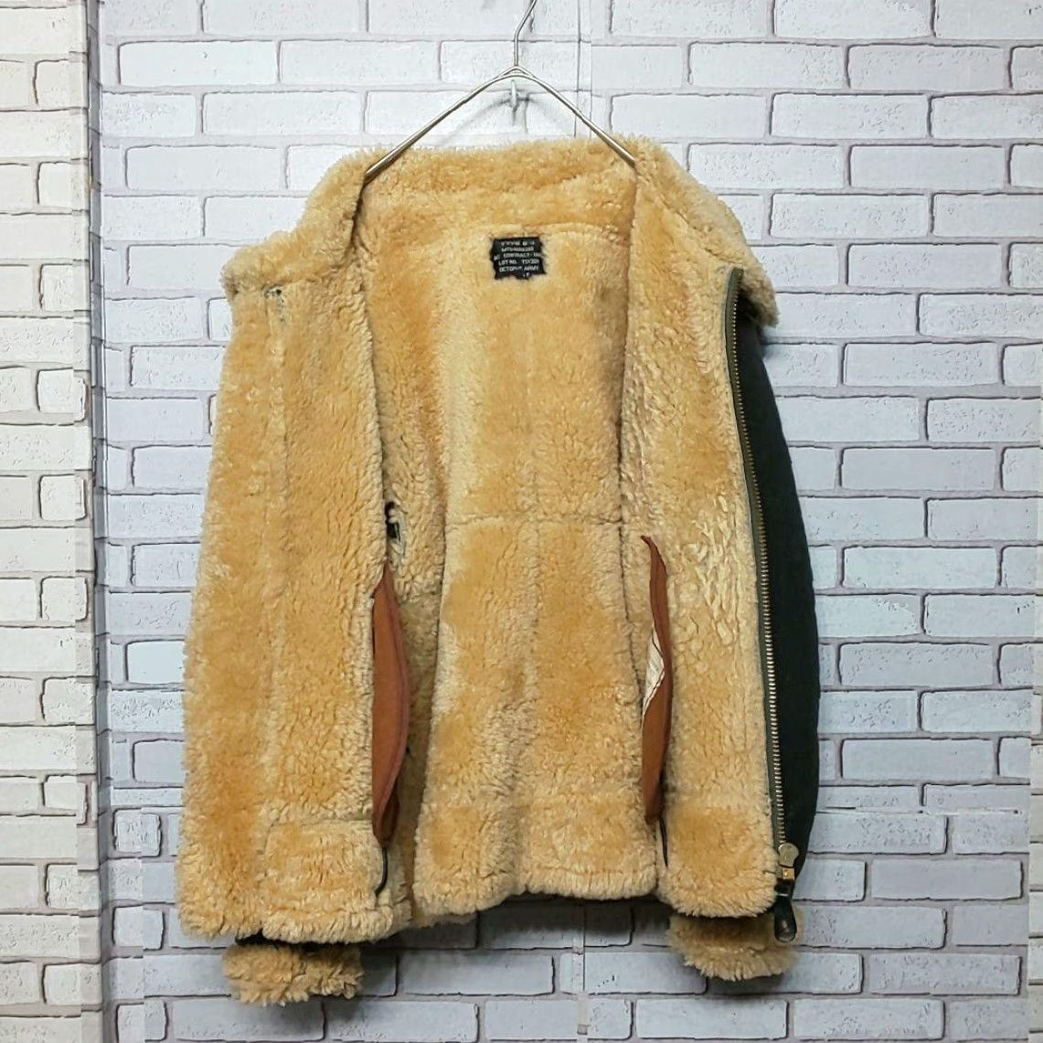 Vintage Octopus Army B-3 Flight Jacket Regular Size 38 Green Sheepskin Mouton Bomber Leather Buckle Collar Full-zip Vintage Mens Size US XXS / EU 40 - 4 Thumbnail
