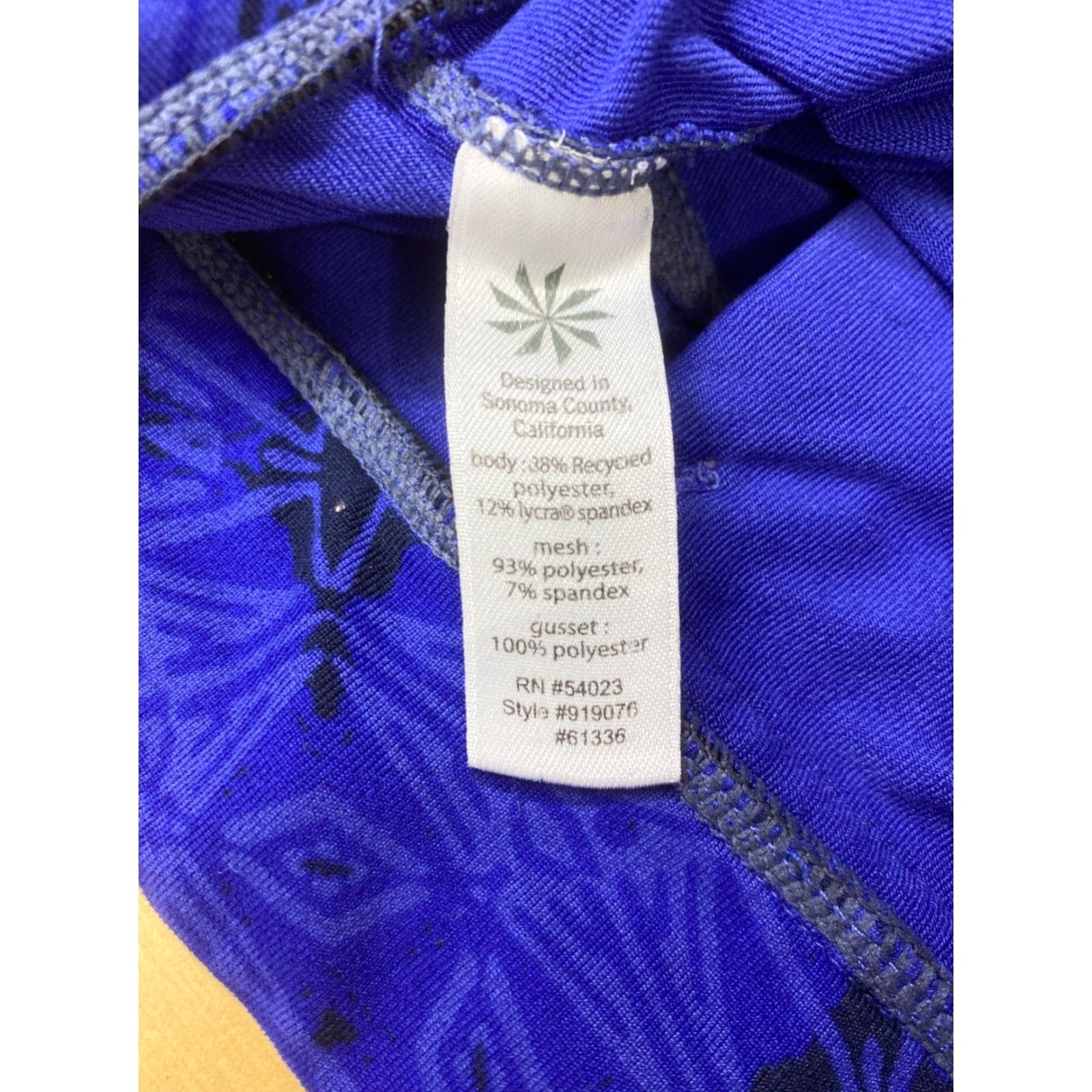 Athleta Athleta Leggings Womens S Capri Blue Print Casual Activewear Running & Jogging Size 28" / US 6 / IT 42 - 3 Thumbnail