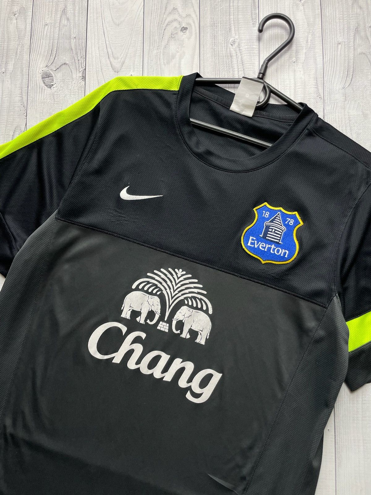 Nike × Vintage Vintage Nike Everton soccer jersey black logo size L Size US L / EU 52-54 / 3 - 2 Thumbnail