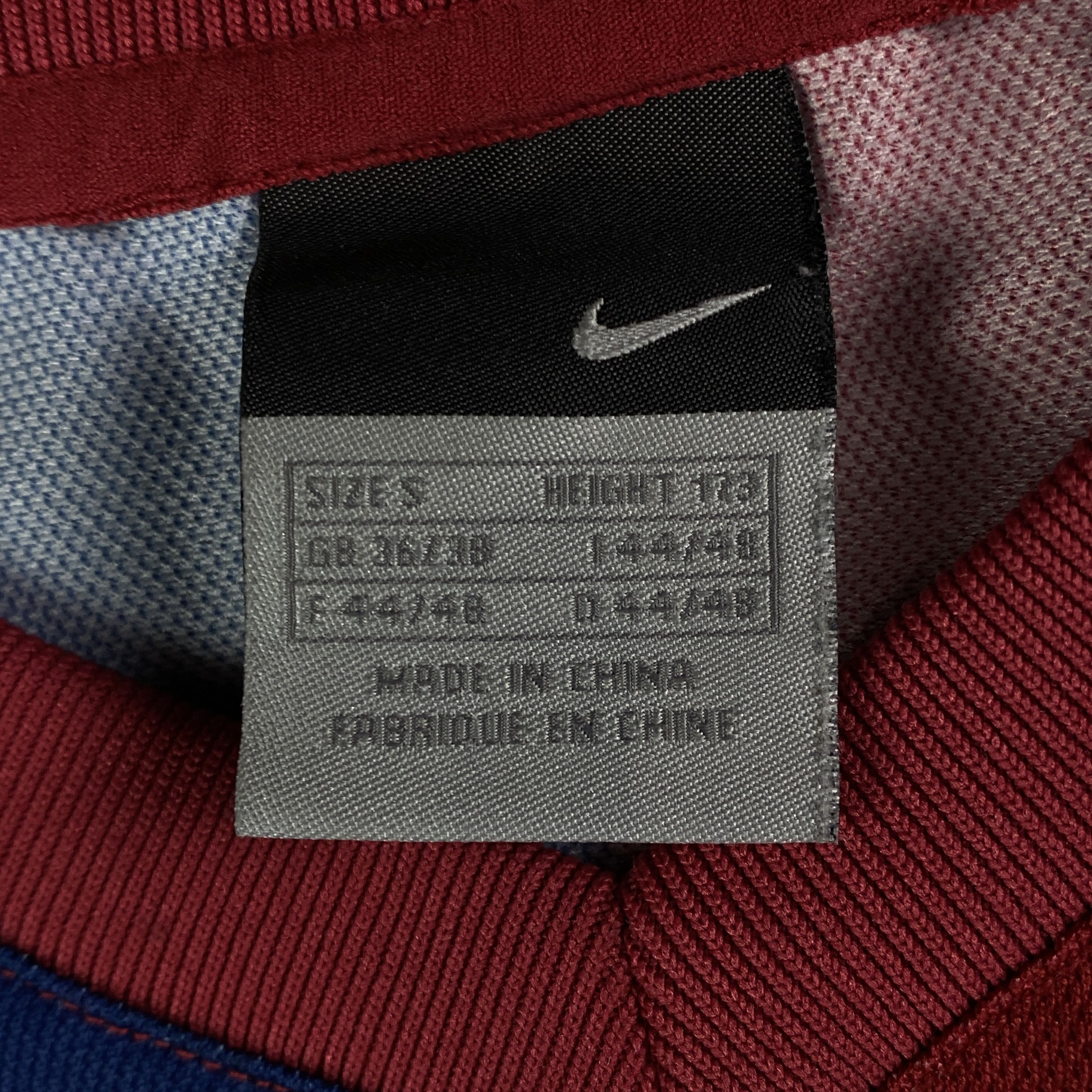 Nike × Vintage Mens Vintage Jercey Nike Barcelona 2006-2007 Eto'o 9 Size S Size US S / EU 44-46 / 1 - 6 Thumbnail