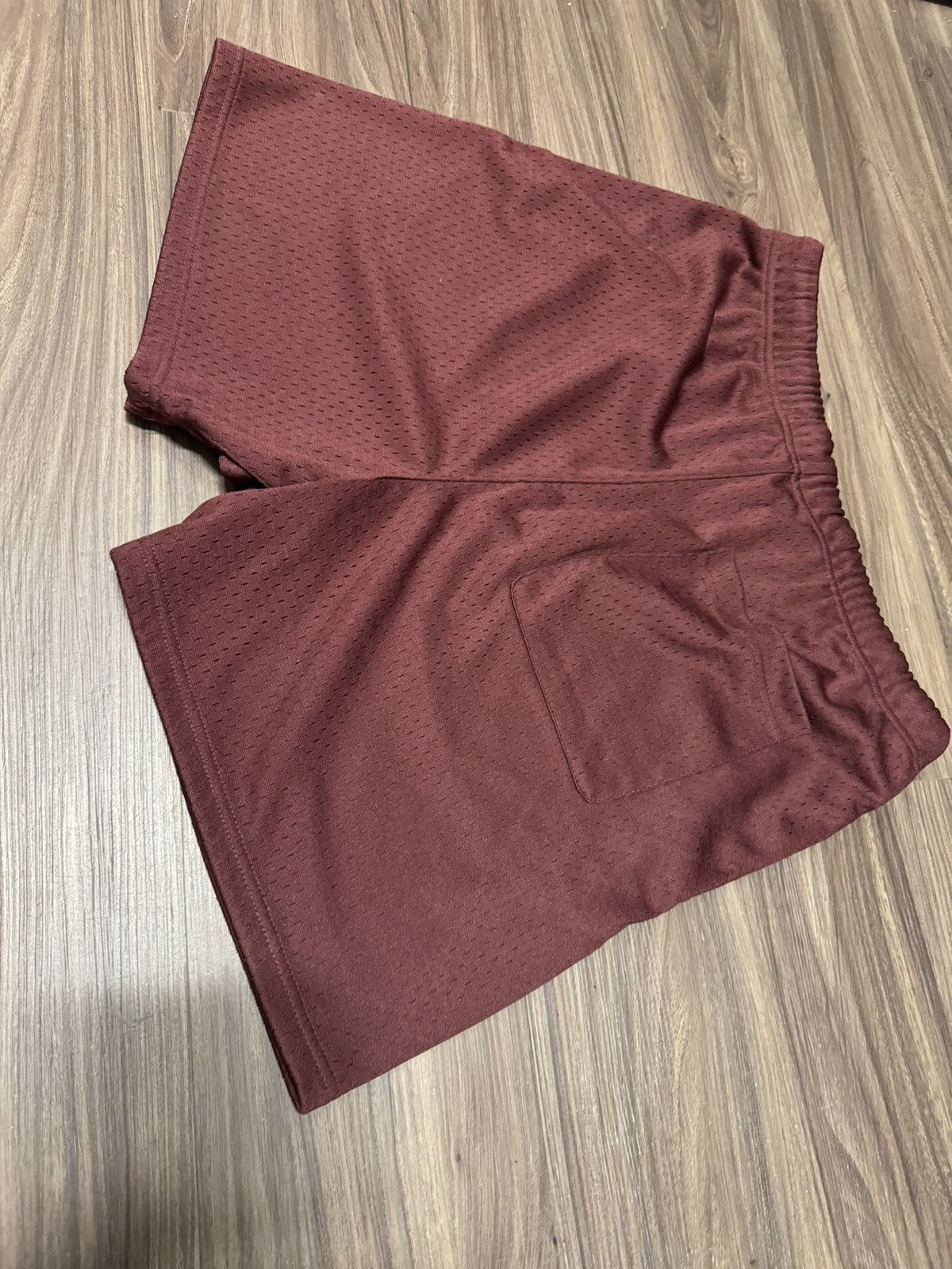 Fear of God Fear of God Essentials Burgundy Mesh Shorts Size US 32 / EU 48 - 2 Thumbnail