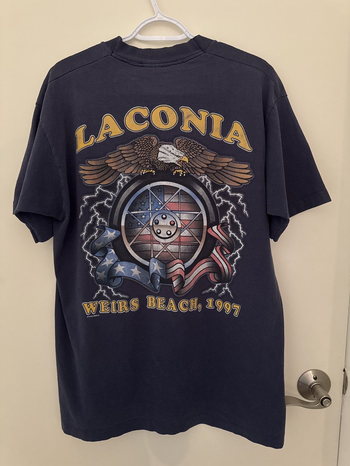 Vintage Vintage Laconia 97 T-Shirt Size US L / EU 52-54 / 3 - 2 Thumbnail