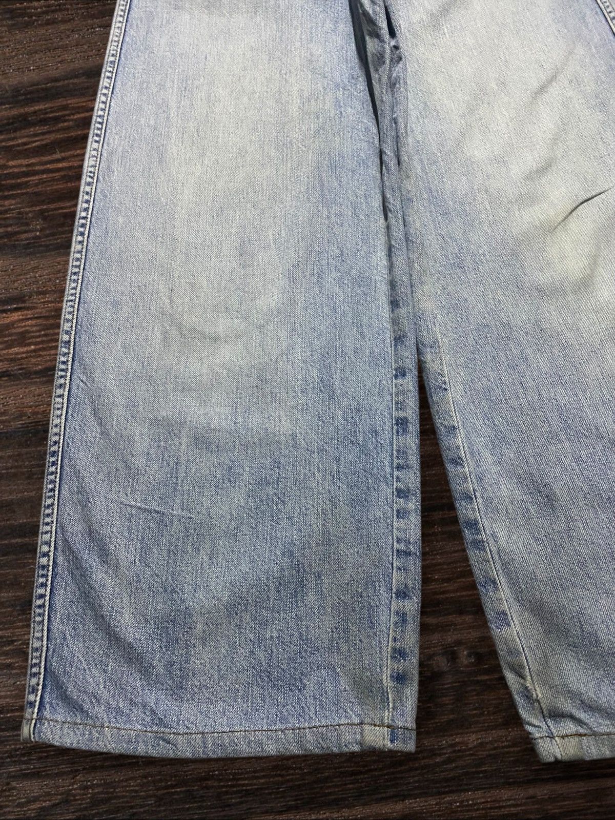 Uniqlo Vintage Uniqlo Light Wash Super Baggy Jeans Size 26" / US 2 / IT 38 - 7 Thumbnail
