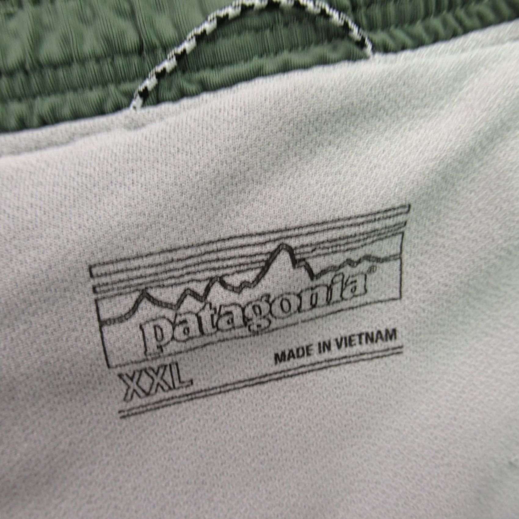 Patagonia Patagonia Shorts Mens 2XL Outdoor Activewear Lightweight Green Size US 36 / EU 52 - 3 Thumbnail