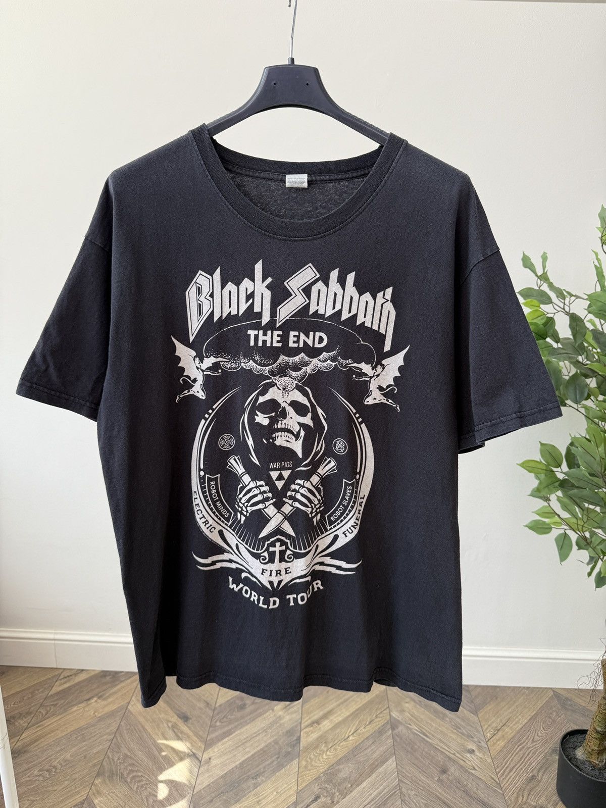 Other Vintage 2016 Black Sabbath The End World Tour Skull T-Shirt Size US XL / EU 56 / 4 - 1 Thumbnail