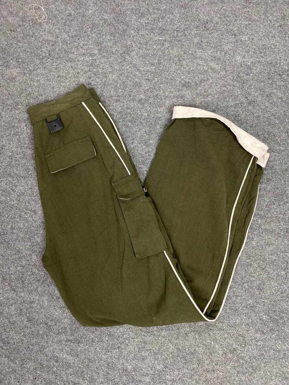 Japanese Brand vintage japanese brand high waist cargo pants Size US 27 - 2 Thumbnail