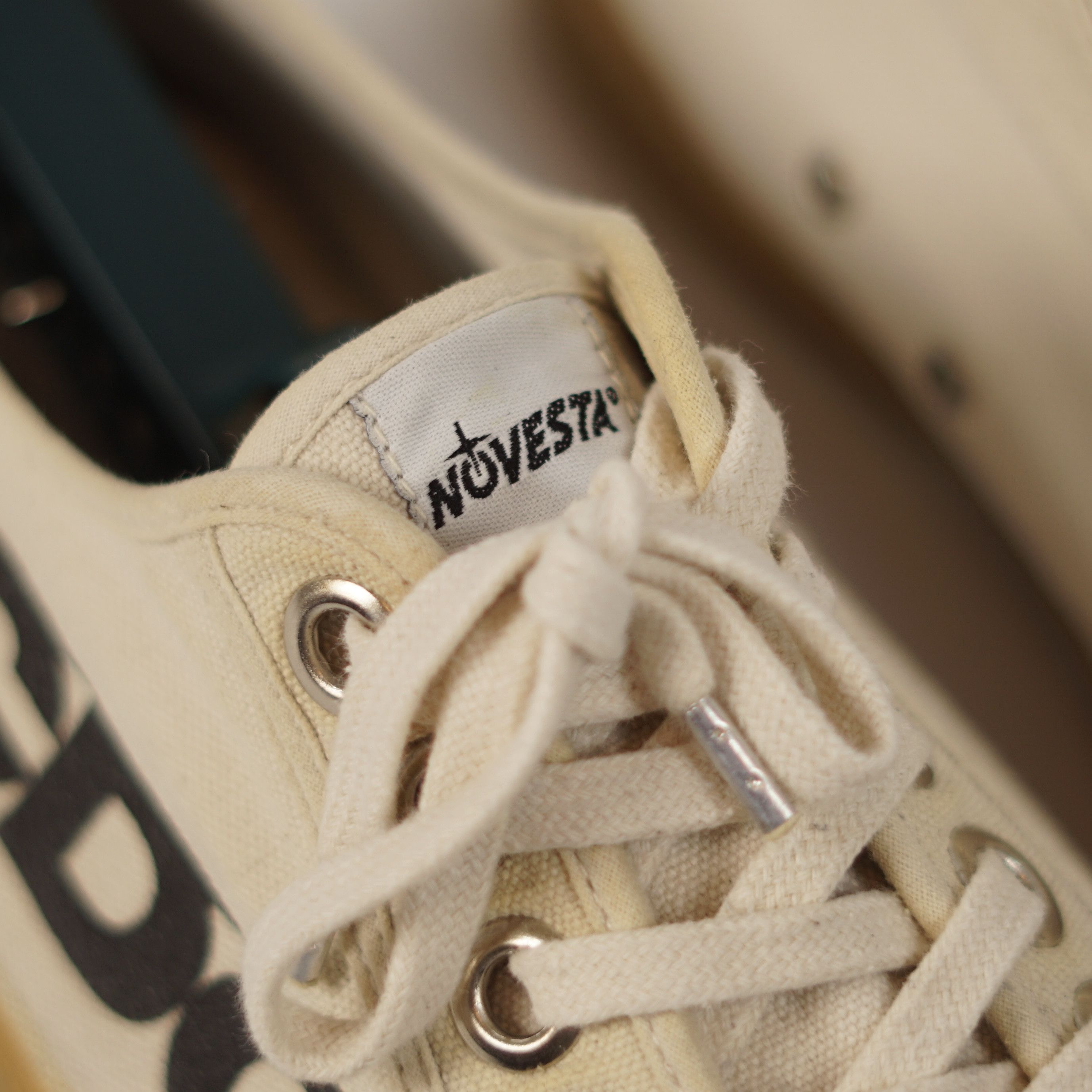 Comme des Garcons CDG × Novesta Canvas Low-Top Sneakers Size US 9 / EU 42 - 10 Thumbnail