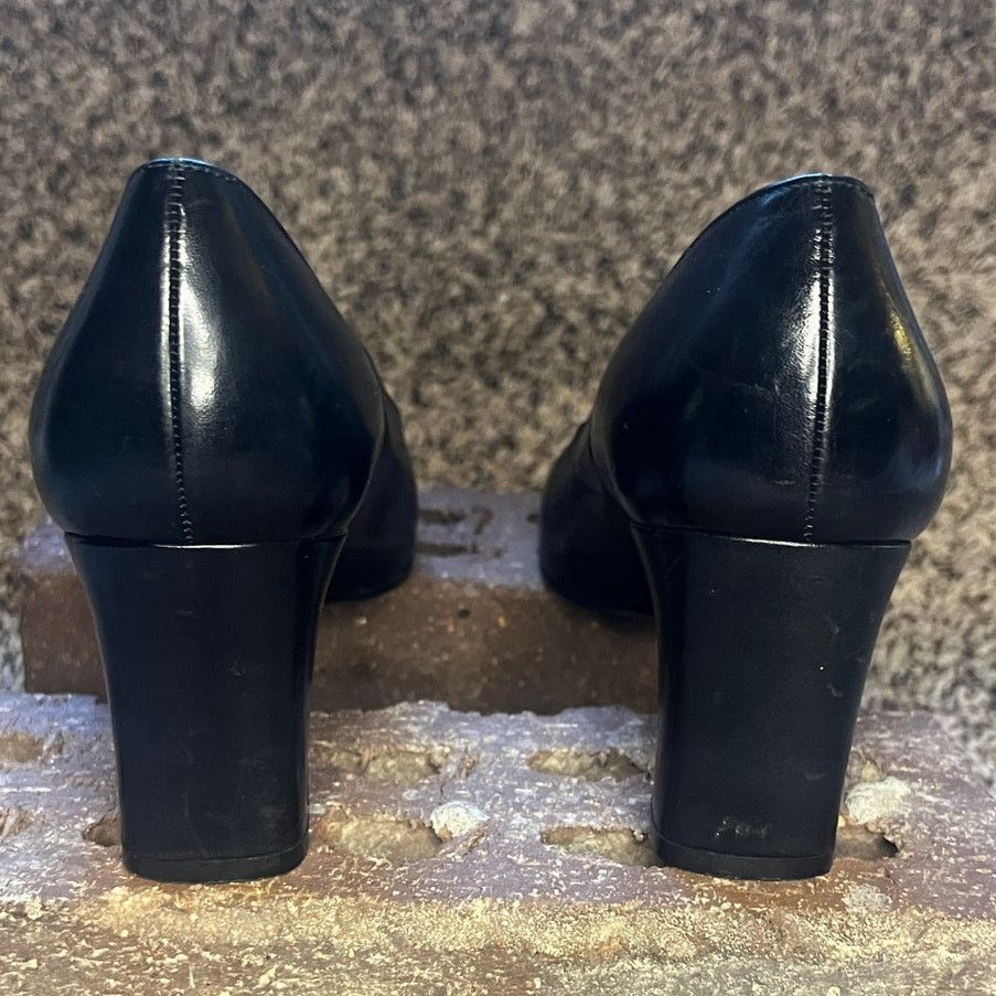Giorgio Armani Giorgio Armani Leather Block Heel Pump Shoes Black 38.5 Size US 8.5 / IT 38.5 - 7 Thumbnail