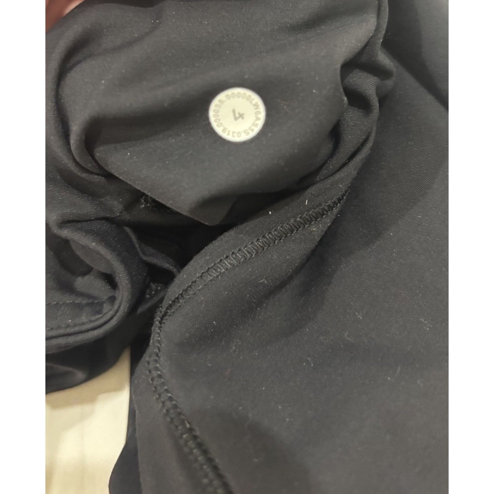 Lululemon Lululemon Women's Leggings Size 4 Black Cropped Pockets Size 27" / US 4 / IT 40 - 11 Thumbnail