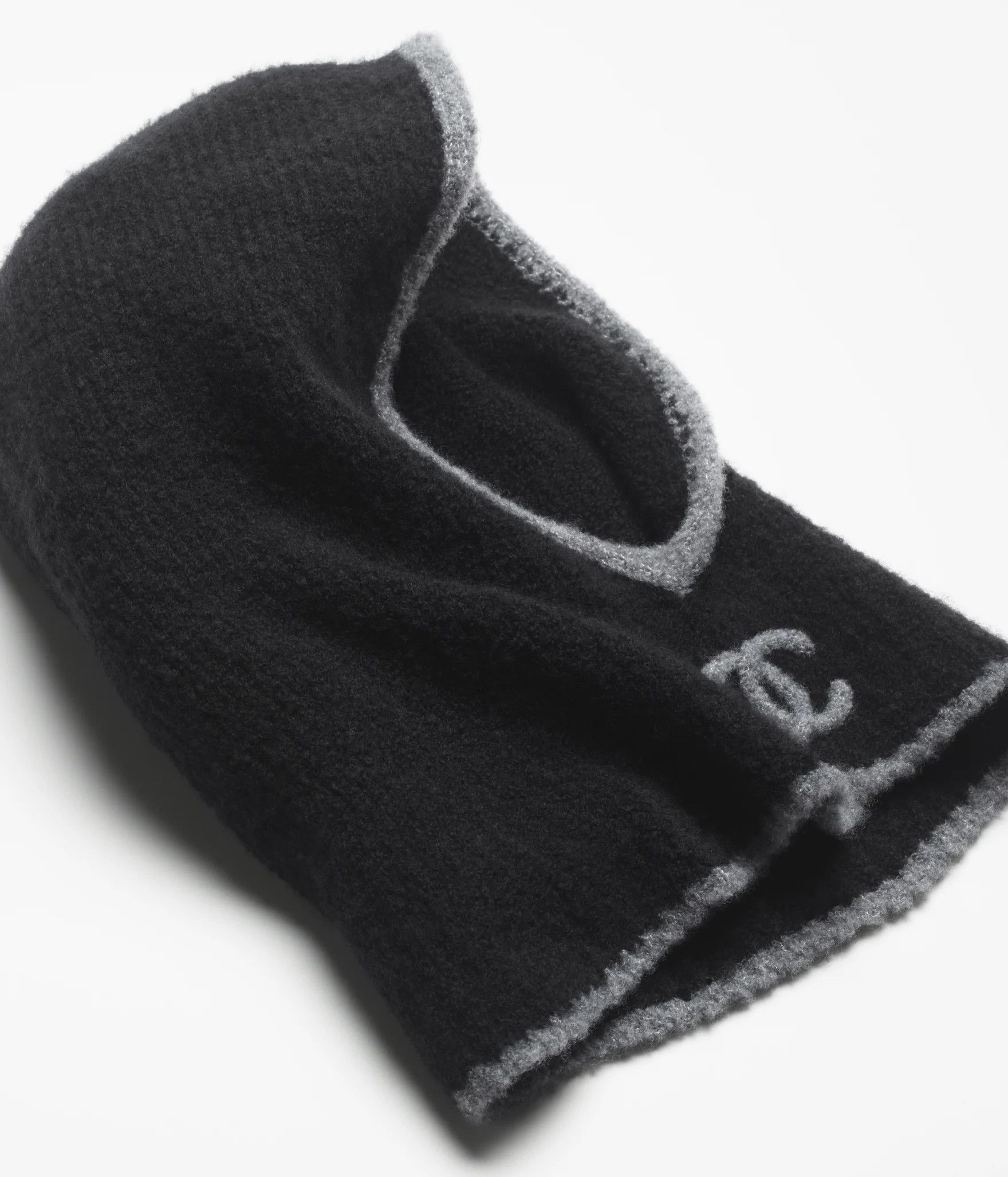 Chanel Chanel Cashmere & Silk Balaclava Face Mask Size ONE SIZE - 9 Thumbnail