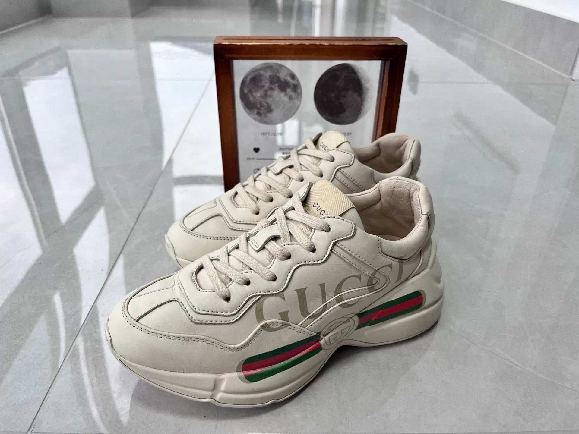 Gucci Gucci Lowtop Sneakers it_35-5 Women Size US 5.5 / IT 35.5 - 1 Thumbnail