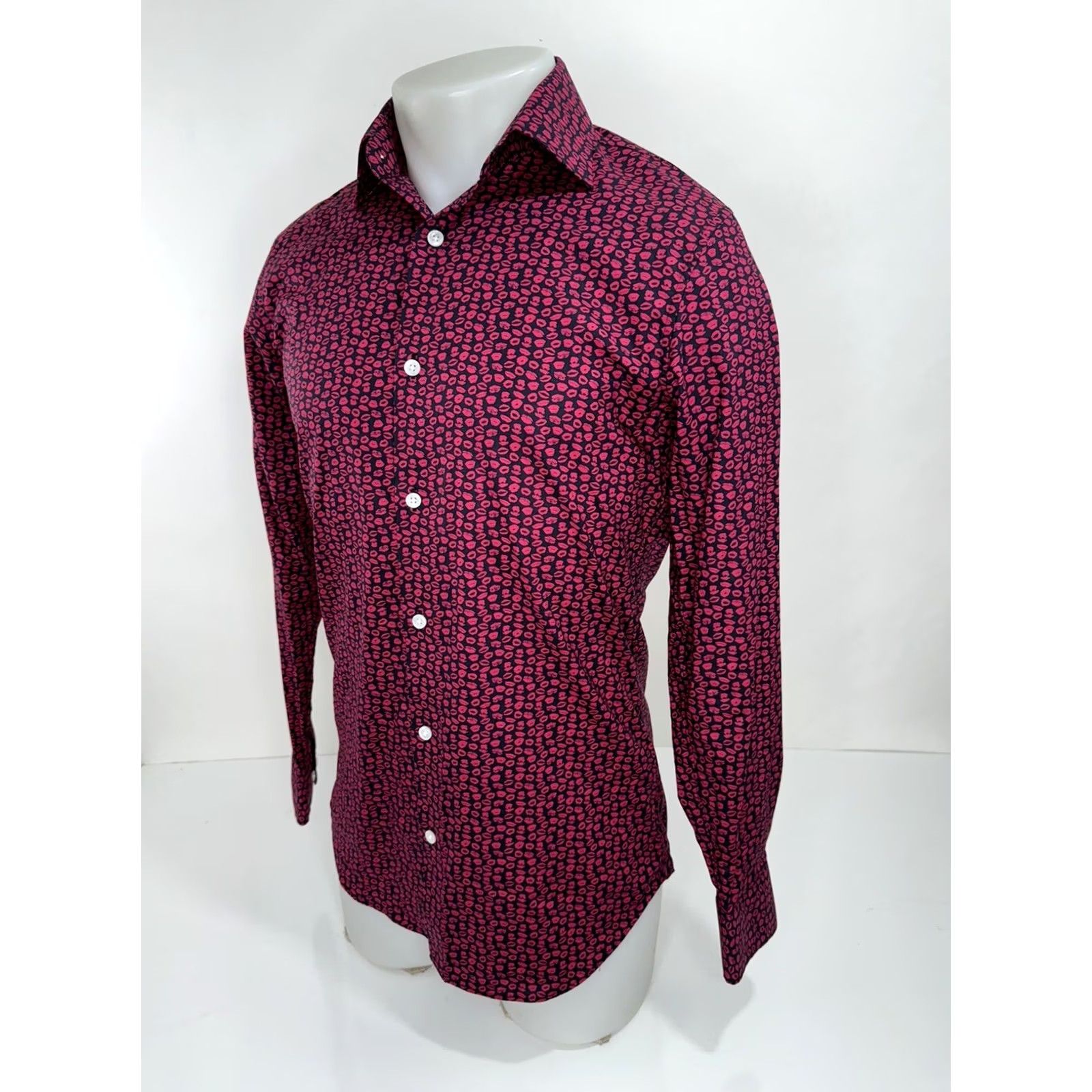 Bonobos Bonobos Shirt Mens 15 / 33 Dark Blue LIPS KISSES Valentine Tailored Slim Fit EXCELLENT Size US M / EU 48-50 / 2 - 3 Thumbnail