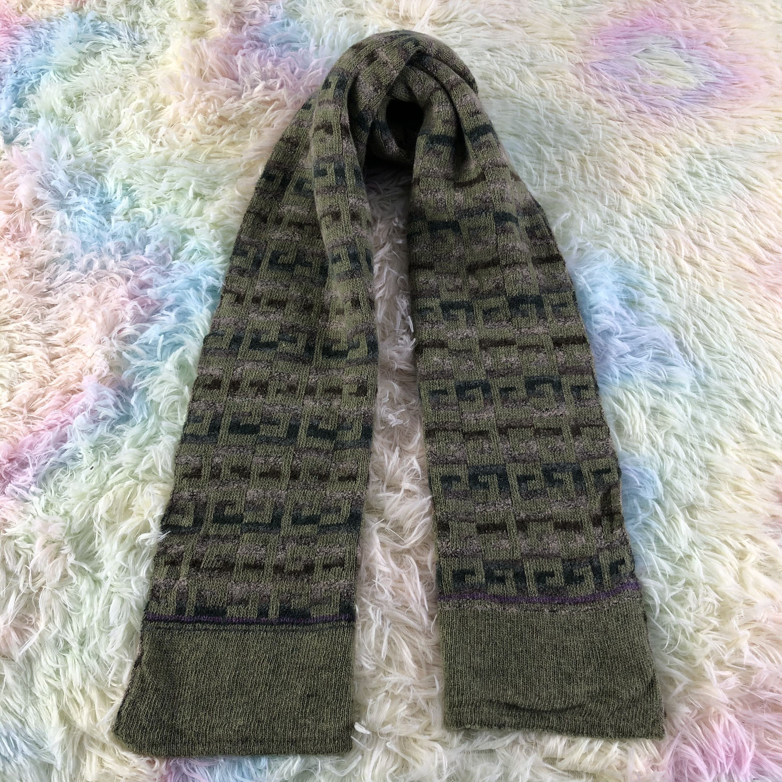 Vintage Givenchy Scarf / Muffler / Neckwear - KM327 Size ONE SIZE - 1 Thumbnail