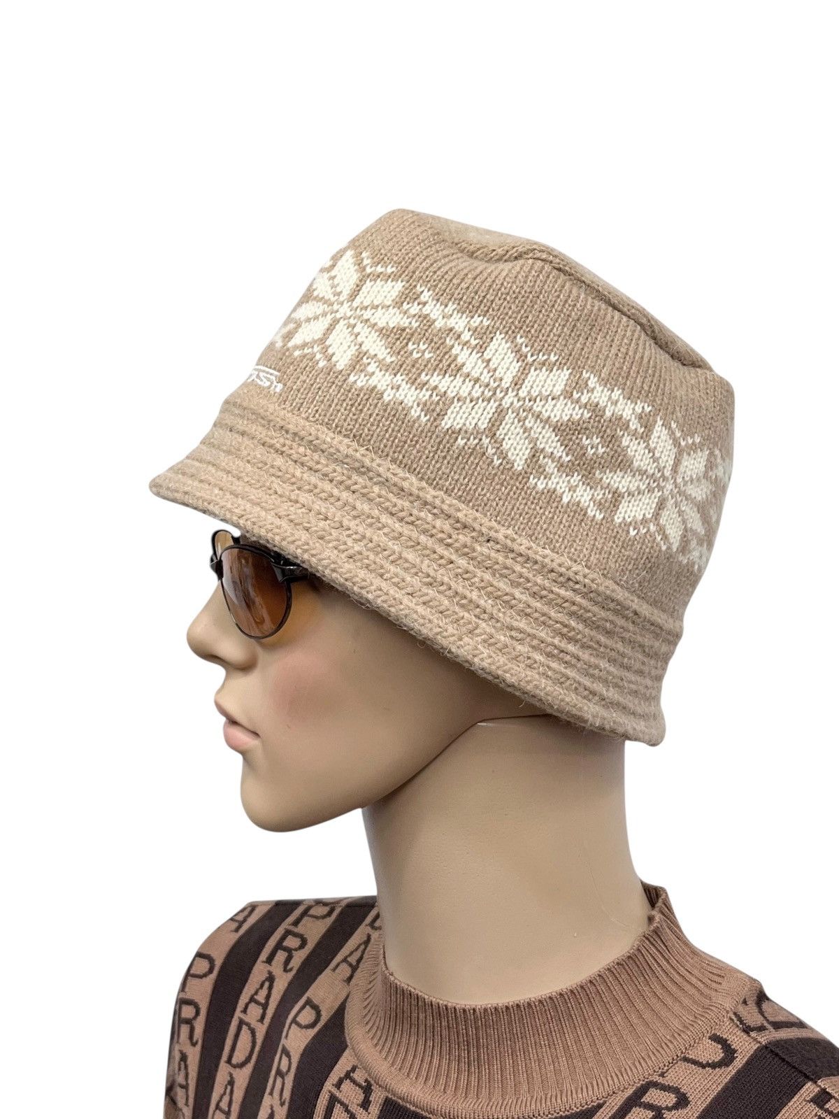 Vans Vintage Vans Snowflake Knit Bucket Hat Skateboard Style Size ONE SIZE - 2 Thumbnail
