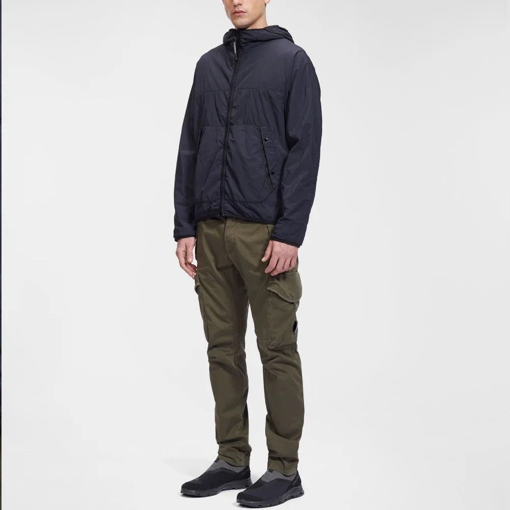 C.P. Company o1y1224 Logo Hooded Jacket in Midnight Blue Size US S / EU 44-46 / 1 - 2 Thumbnail
