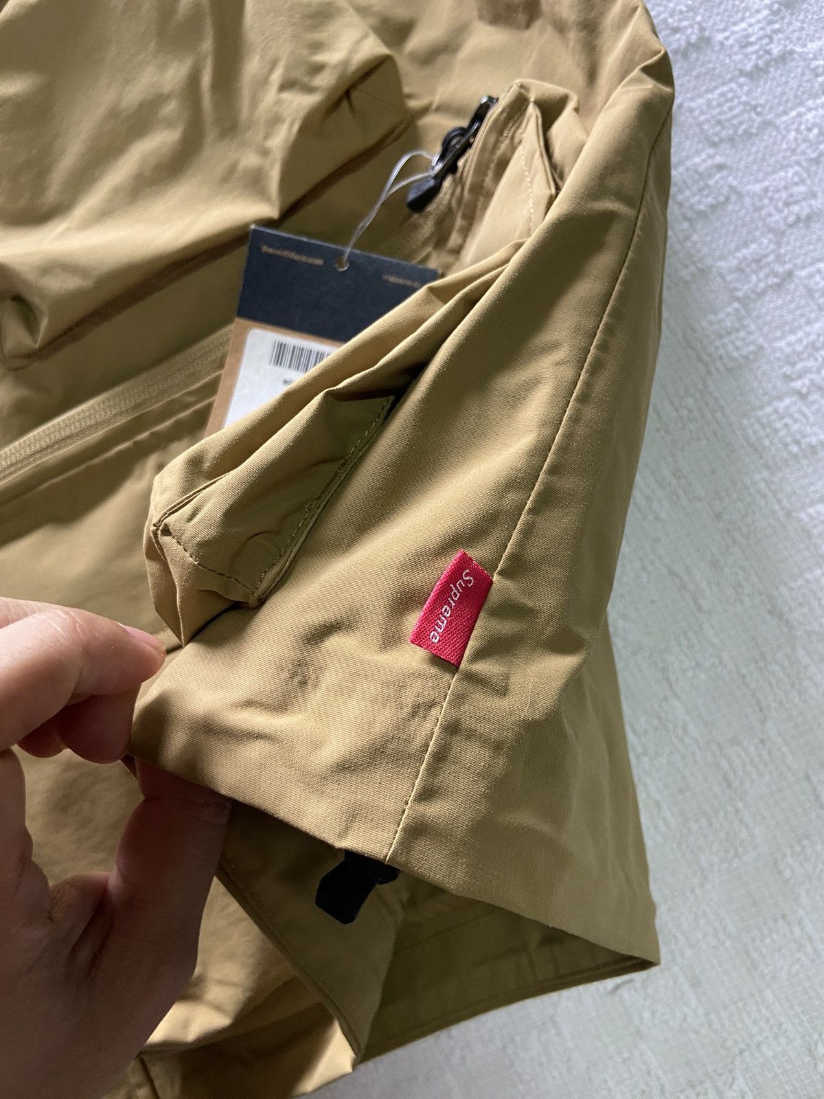 Supreme × The North Face The North Face X Supreme Cargo Jacket ( Waterproof ) Size US L / EU 52-54 / 3 - 4 Thumbnail