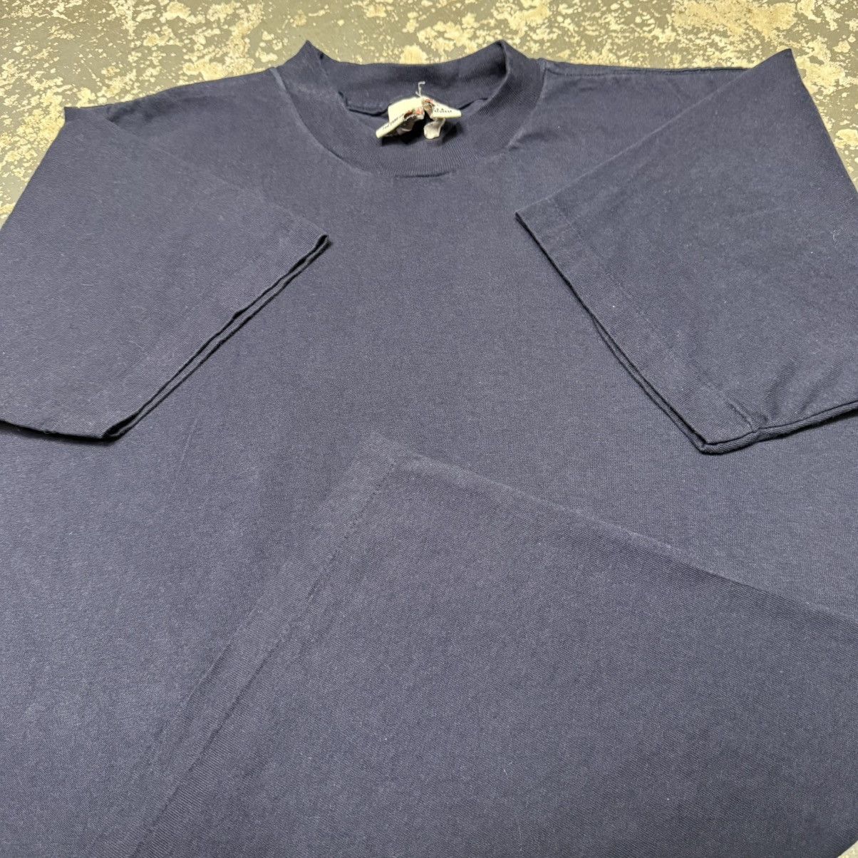 Nutmeg Vintage Nutmeg Mills Navy Blank 90s Single Stitch Tshirt USA Size US L / EU 52-54 / 3 - 4 Thumbnail