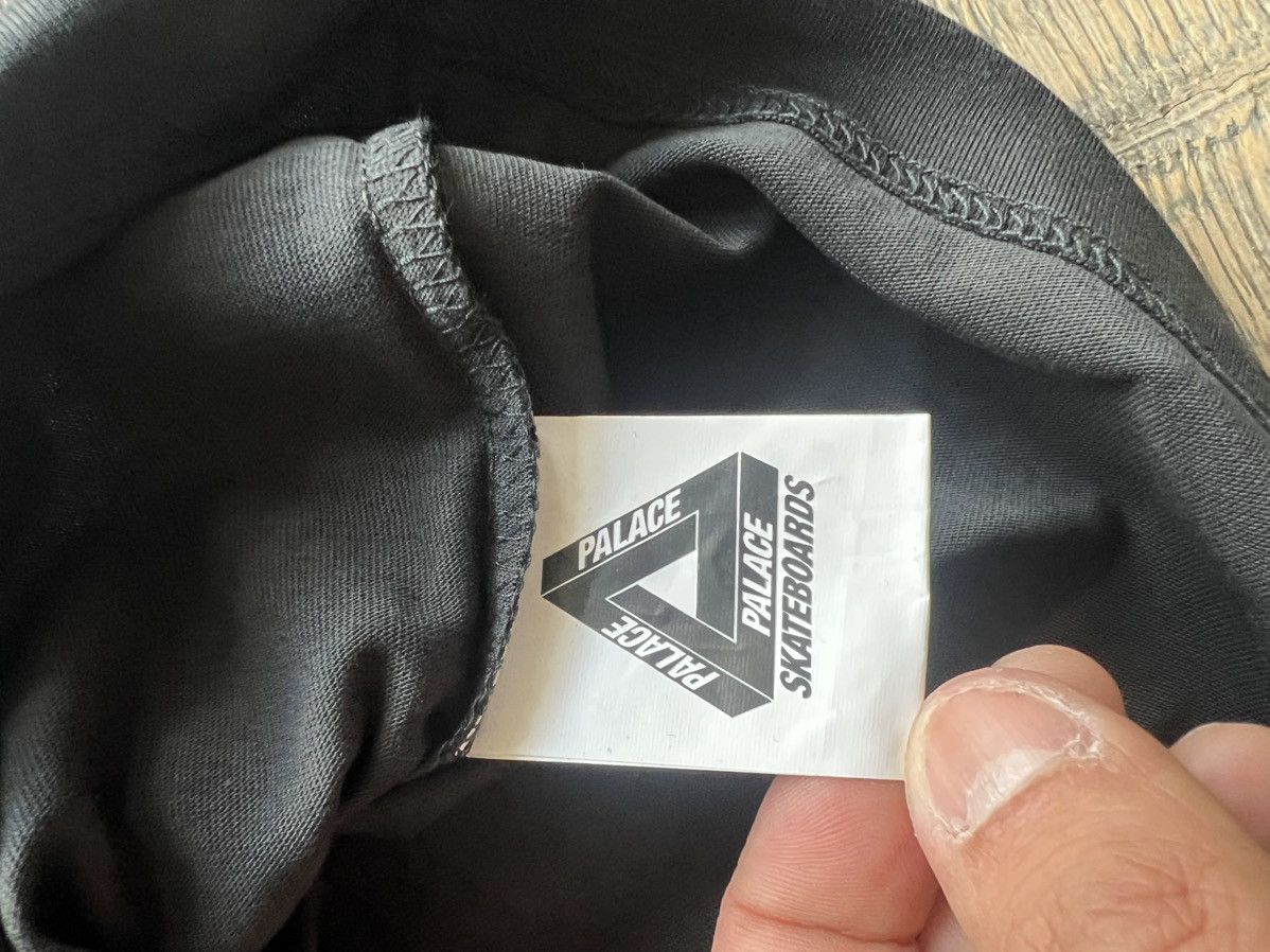 Palace Palace Tri-to-help Size US M / EU 48-50 / 2 - 5 Thumbnail