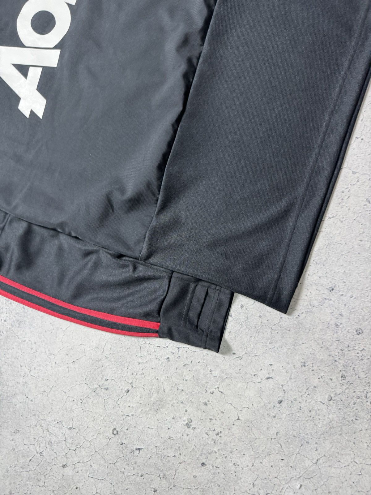 Adidas Adidas FC Manchester United Nylon Soccer Sweatshirt Football Size US M / EU 48-50 / 2 - 2 Thumbnail