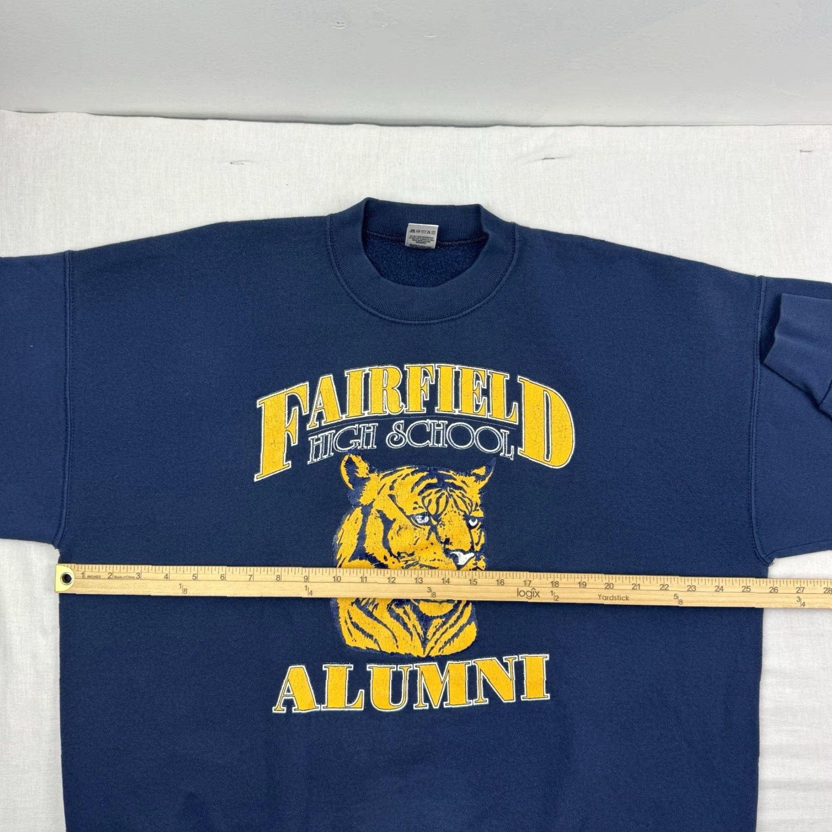 Fruit Of The Loom VINTAGE Fairfield High School Alumni Sweatshirt Adult 2XL Crewneck Pullover 90s Size US XXL / EU 58 / 5 - 7 Thumbnail