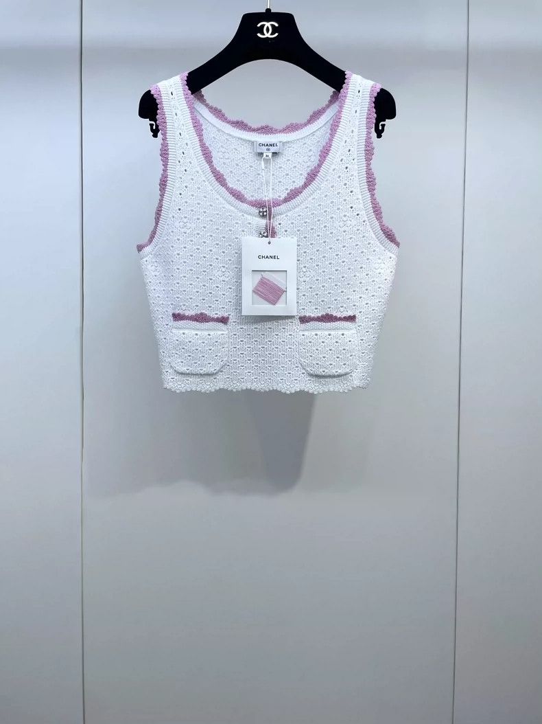 Chanel Chanel 24P pink and white hollow lace knitted vest Size XS / US 0-2 / IT 36-38 - 1 Thumbnail