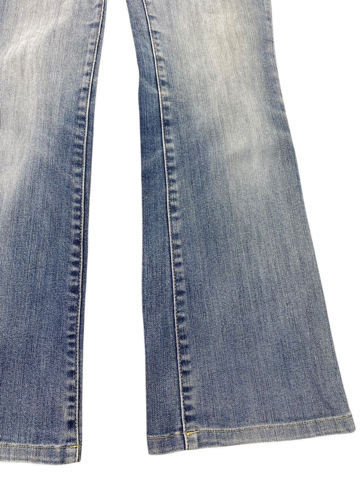 Uniqlo Uniqlo Style Up Faded Wash Style Flare Jeans Size US 28 / EU 44 - 6 Thumbnail