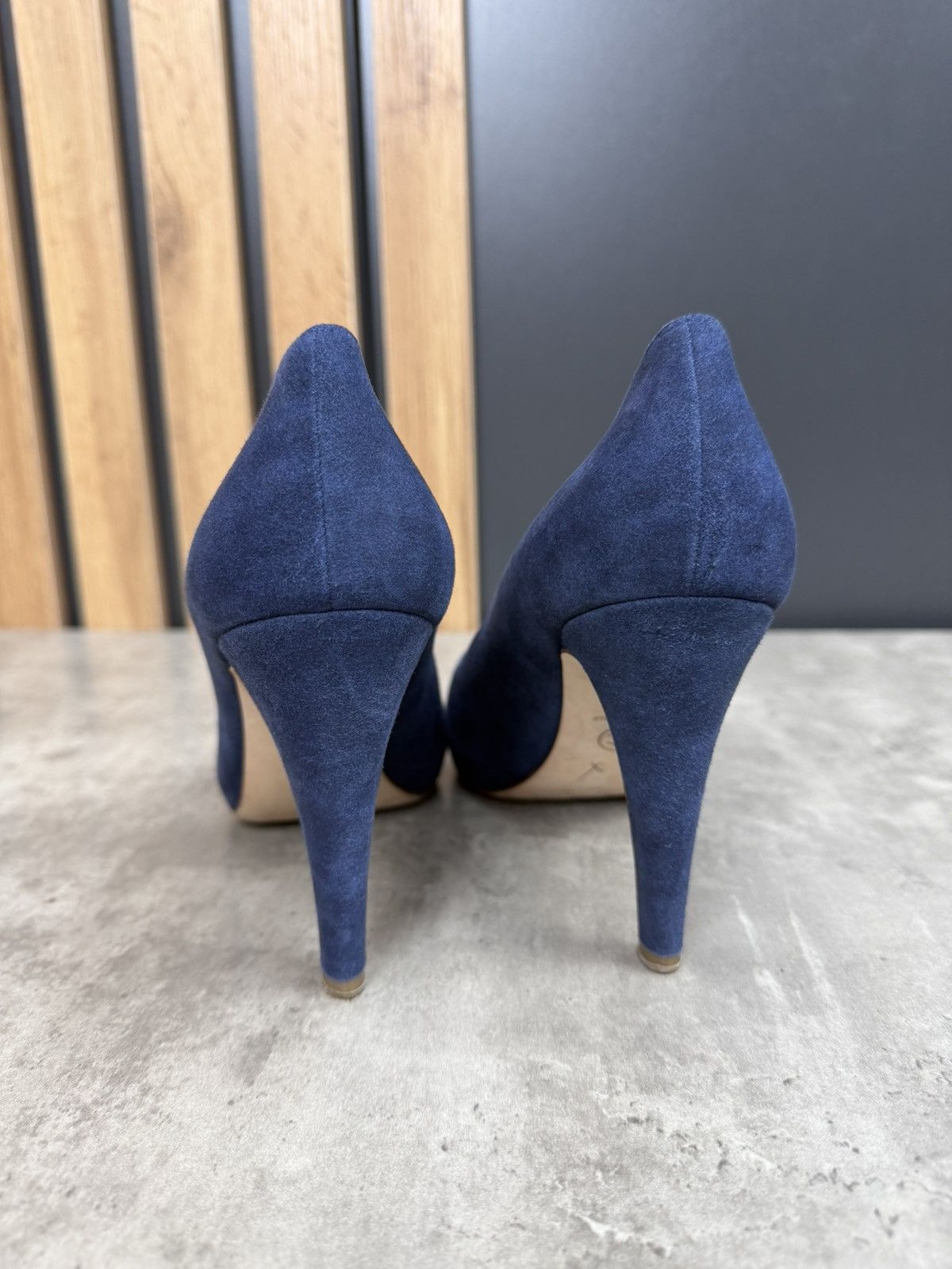 Chanel Chanel CC Blue Suede Cap Toe Heels Pumps Size 38 C Size US 8 / IT 38 - 3 Thumbnail