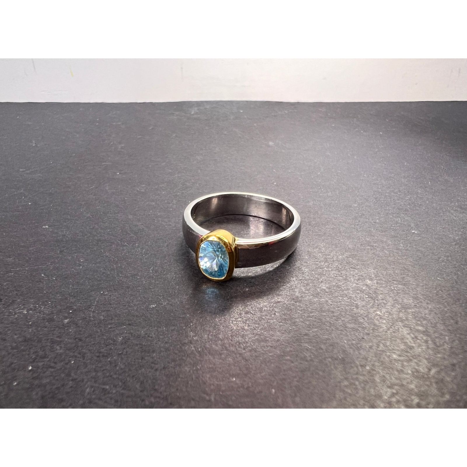 Other NEW Blue zircon ring in YG and platinum over 925 size 9 Size ONE SIZE - 6 Thumbnail