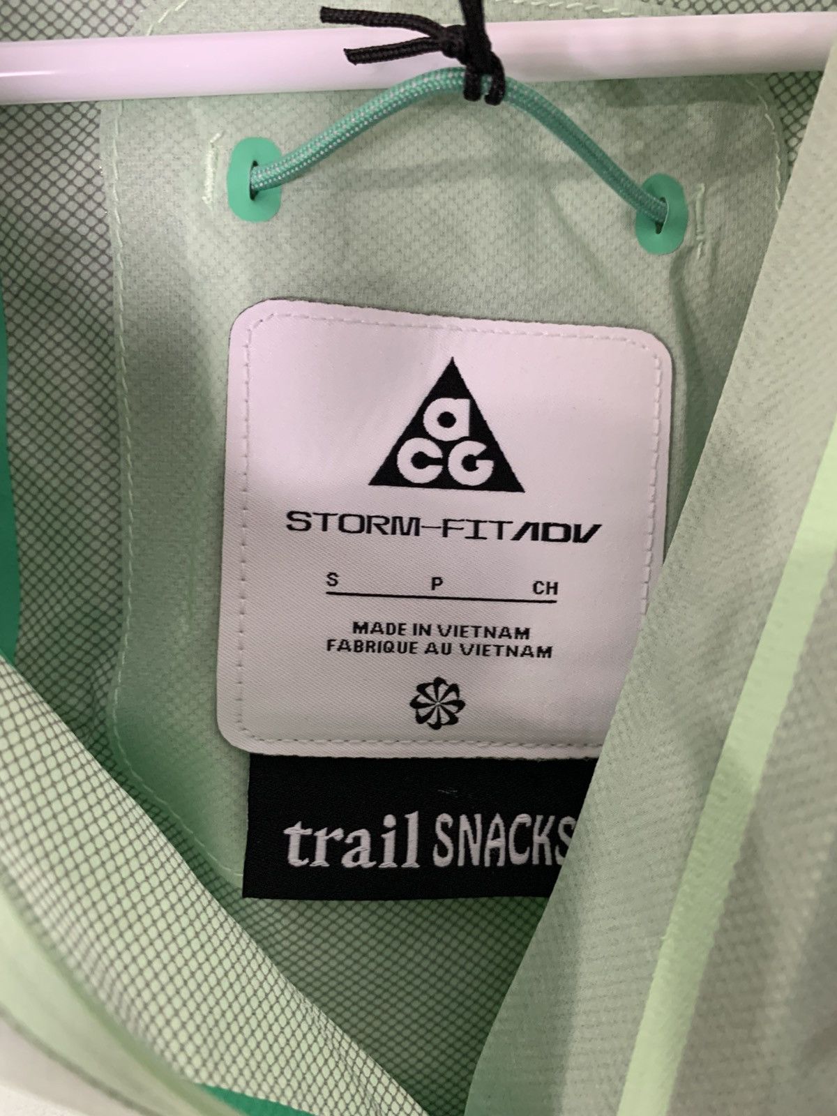 Nike Nike ACG "Trail Snacks" Jacket Green men’s S FQ3062-376 Size US S / EU 44-46 / 1 - 6 Thumbnail