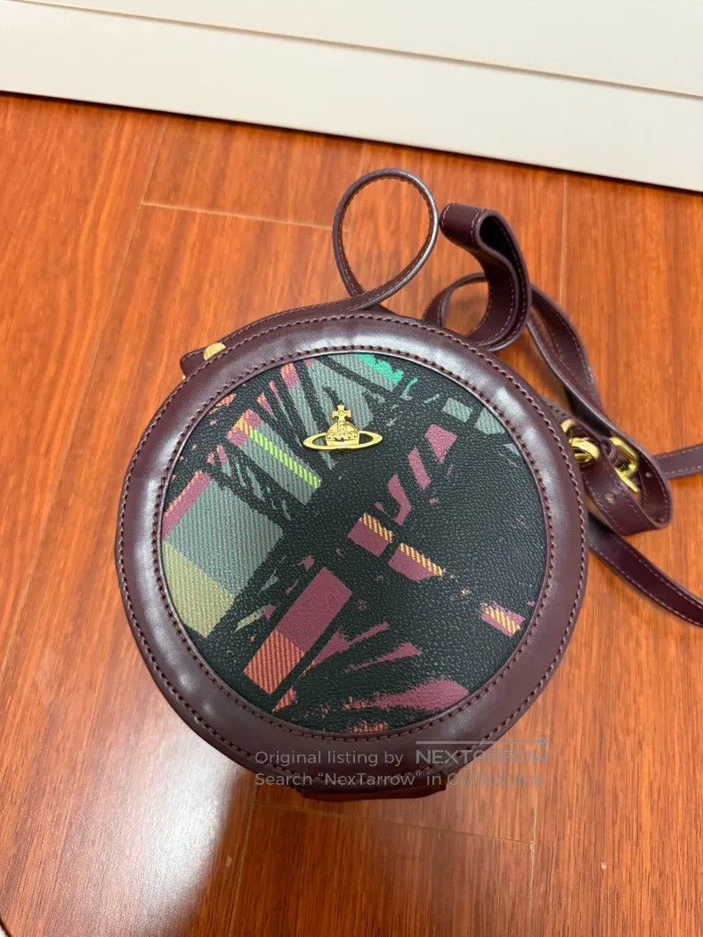 Vivienne Westwood Vivienne Westwood size os Round bag Size ONE SIZE - 1 Thumbnail