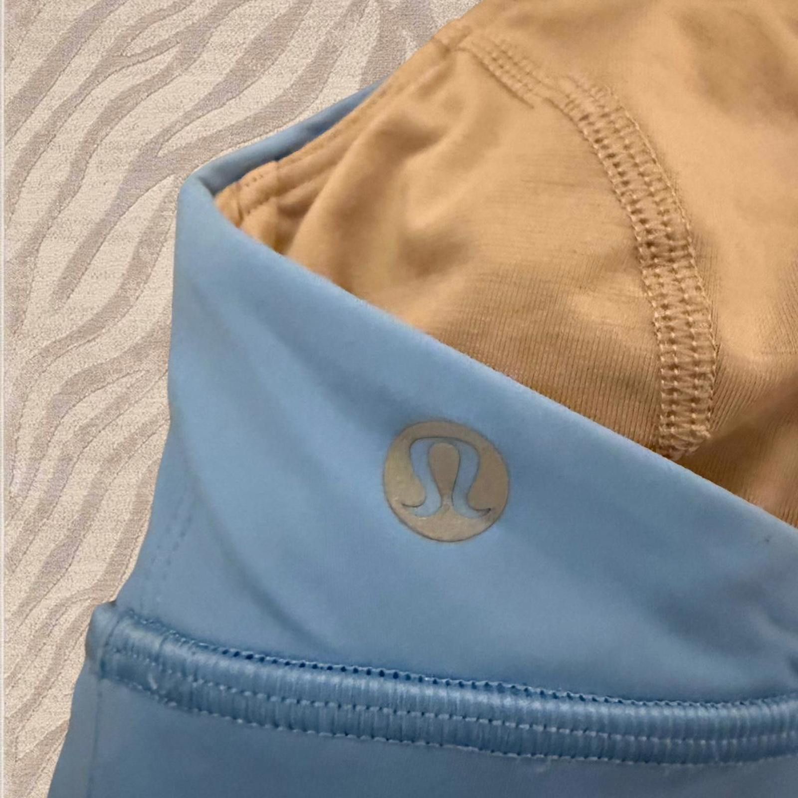 Lululemon Sky blue Lululemon bra/top. High neck, razorback like back. Size S / US 4 / IT 40 - 5 Thumbnail