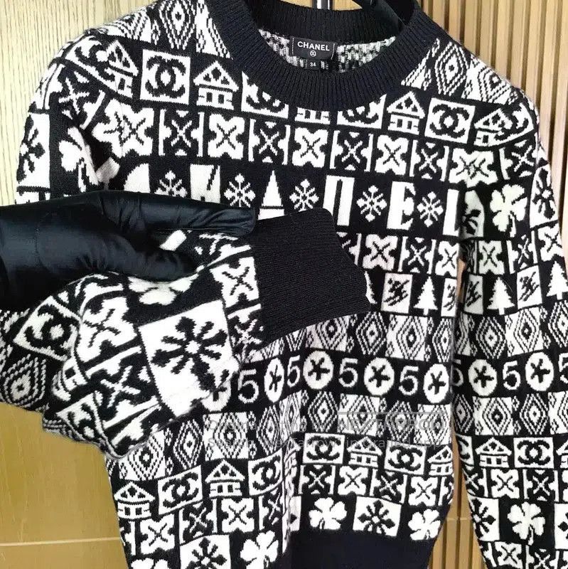 Chanel Chanel Black Cashmere Long Sleeve Sweater . Size S / US 4 / IT 40 - 4 Thumbnail