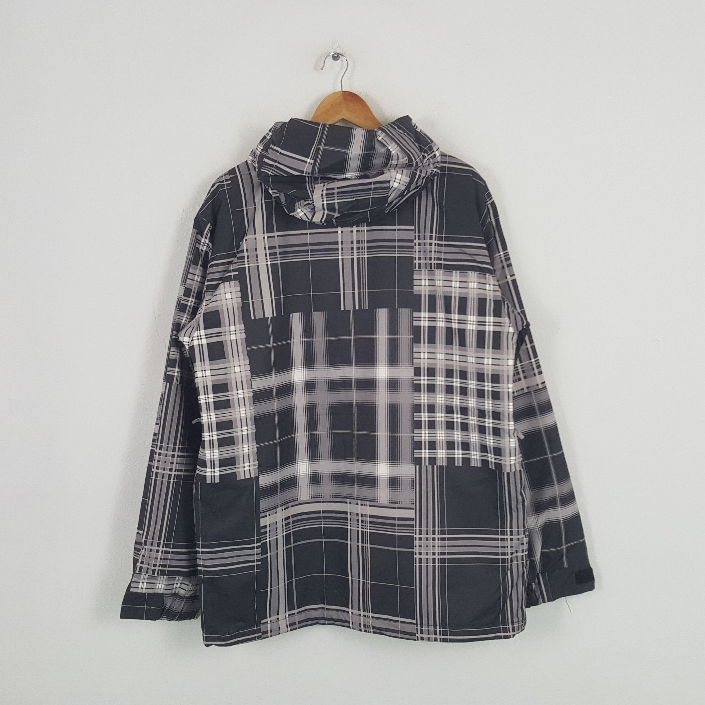 Quiksilver × Vintage Vintage Quiksilver American Outdoor Style Jacket C279N18 Size US L / EU 52-54 / 3 - 3 Thumbnail