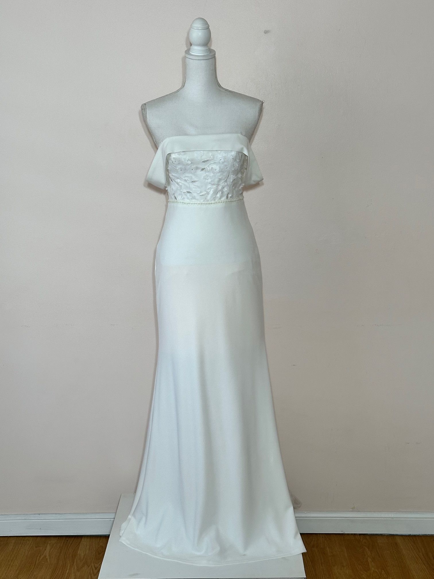 Vintage Ever Pretty White Off-Shoulder Wedding Gown with Net Train Size S / US 4 / IT 40 - 5 Thumbnail