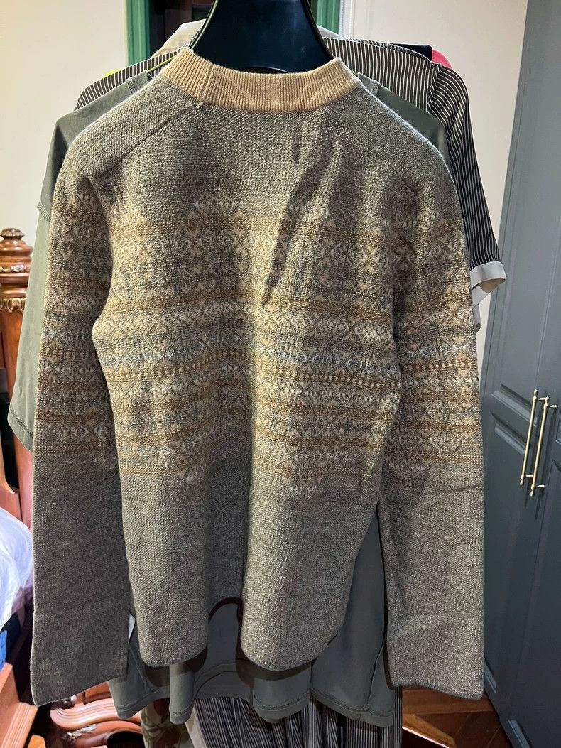 Loro Piana LORO PIANA Round collar warm winter milk tea color sweater Size XS / US 0-2 / IT 36-38 - 3 Thumbnail