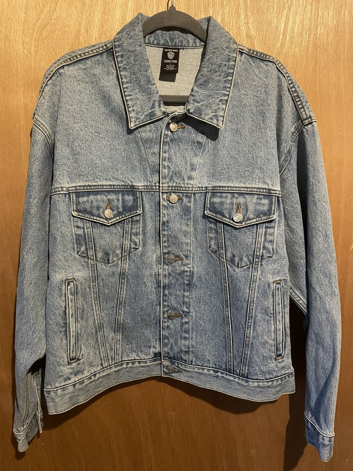 Vintage × Warner Bros Vintage 1998 Warner Bros Studio Denim Jacket Size US L / EU 52-54 / 3 - 2 Thumbnail