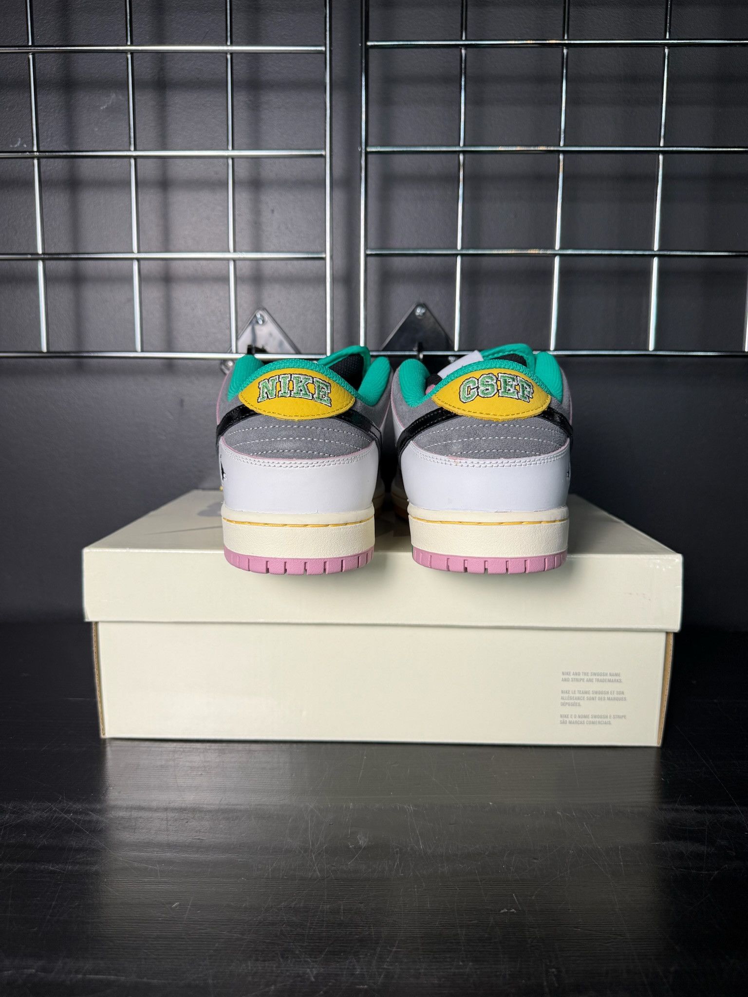 Nike Nike SB Dunk Low x CSEF Size US 10.5 / EU 43-44 - 4 Thumbnail