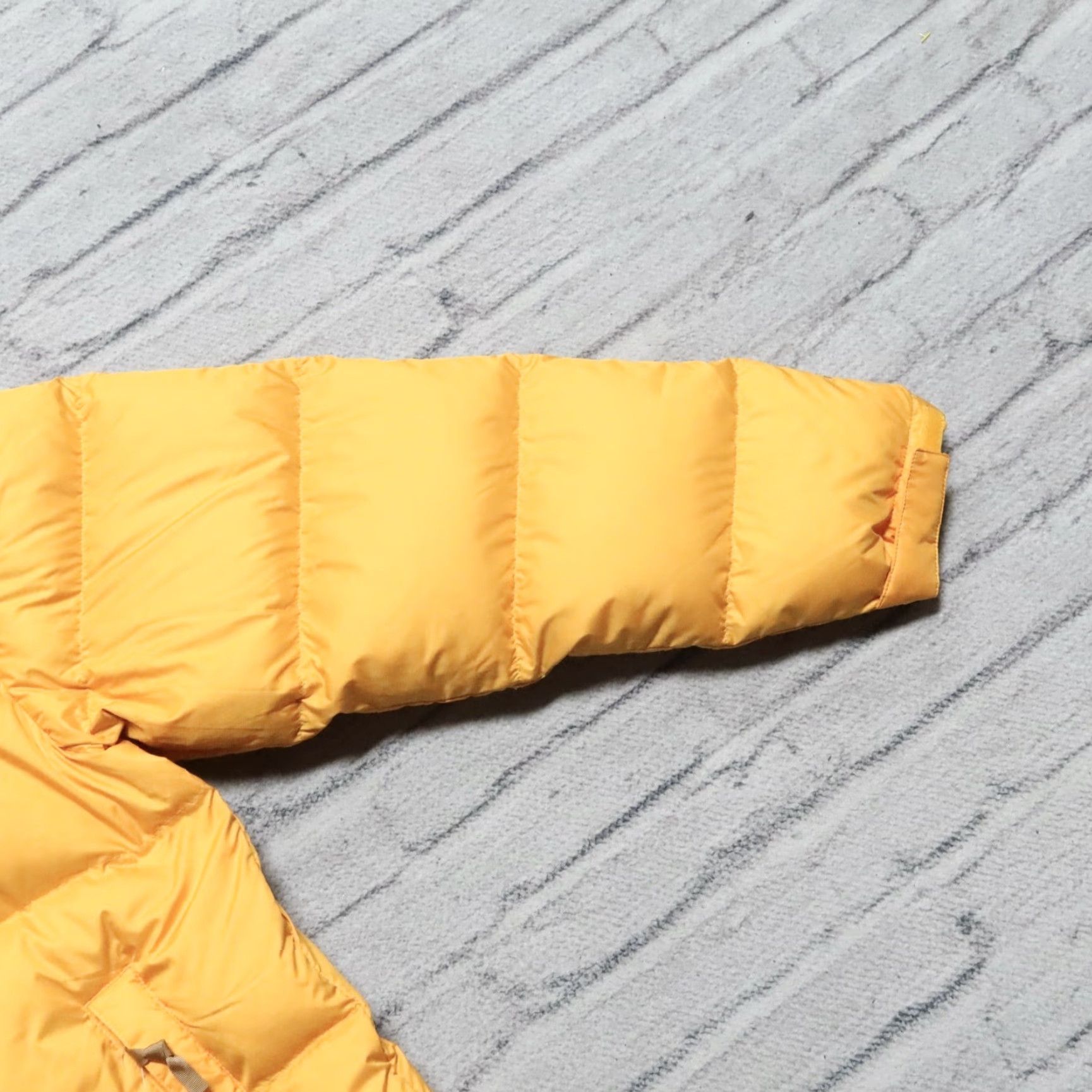 The North Face VINTAGE The North Face Nuptse Quilted Down Jacket Mens M Yellow Tonal Size US M / EU 48-50 / 2 - 4 Thumbnail