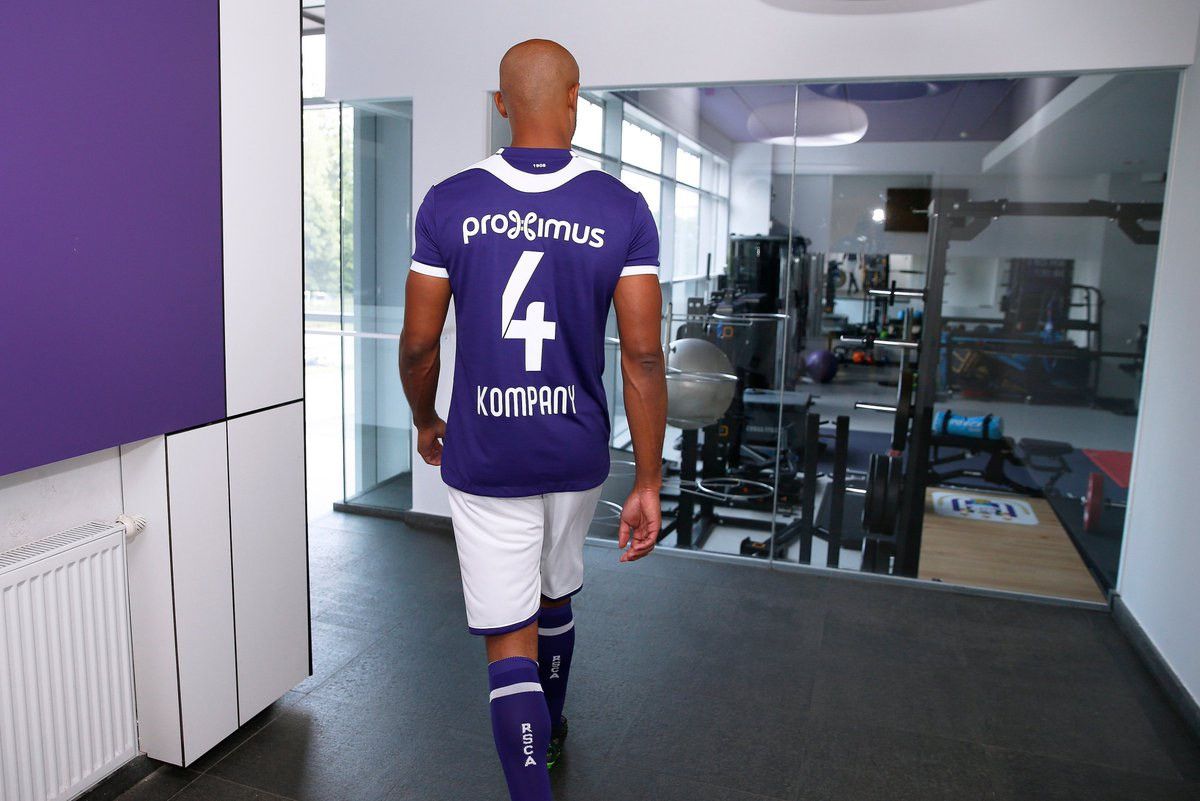 Joma Anderlecht 19/20 home shirt #4 Kompany Size US M / EU 48-50 / 2 - 10 Thumbnail