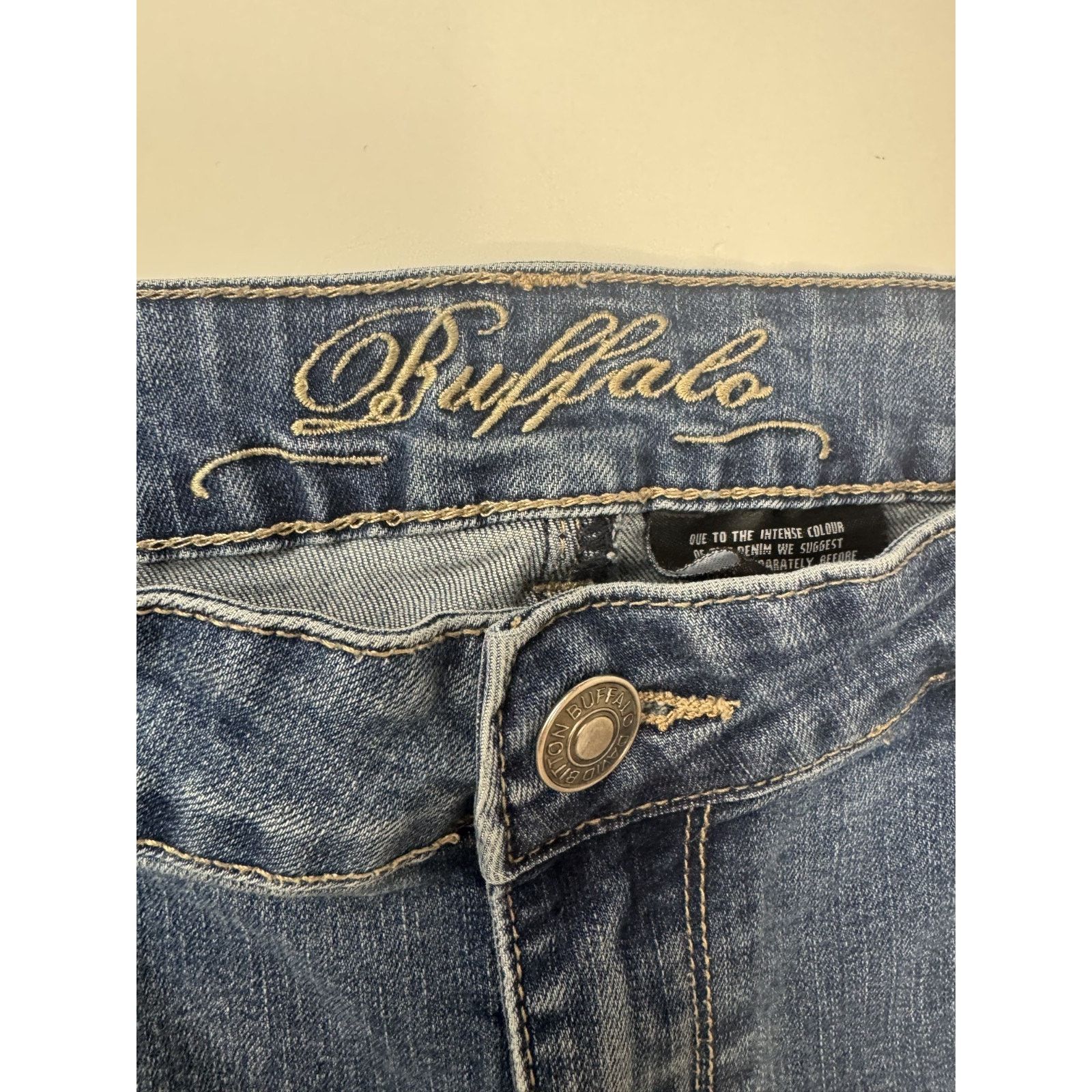 Other Buffalo David Bitton Jorts Samuella Mid-Rise Bermuda 10 / 30 Size 32" / US 10 / IT 46 - 7 Thumbnail