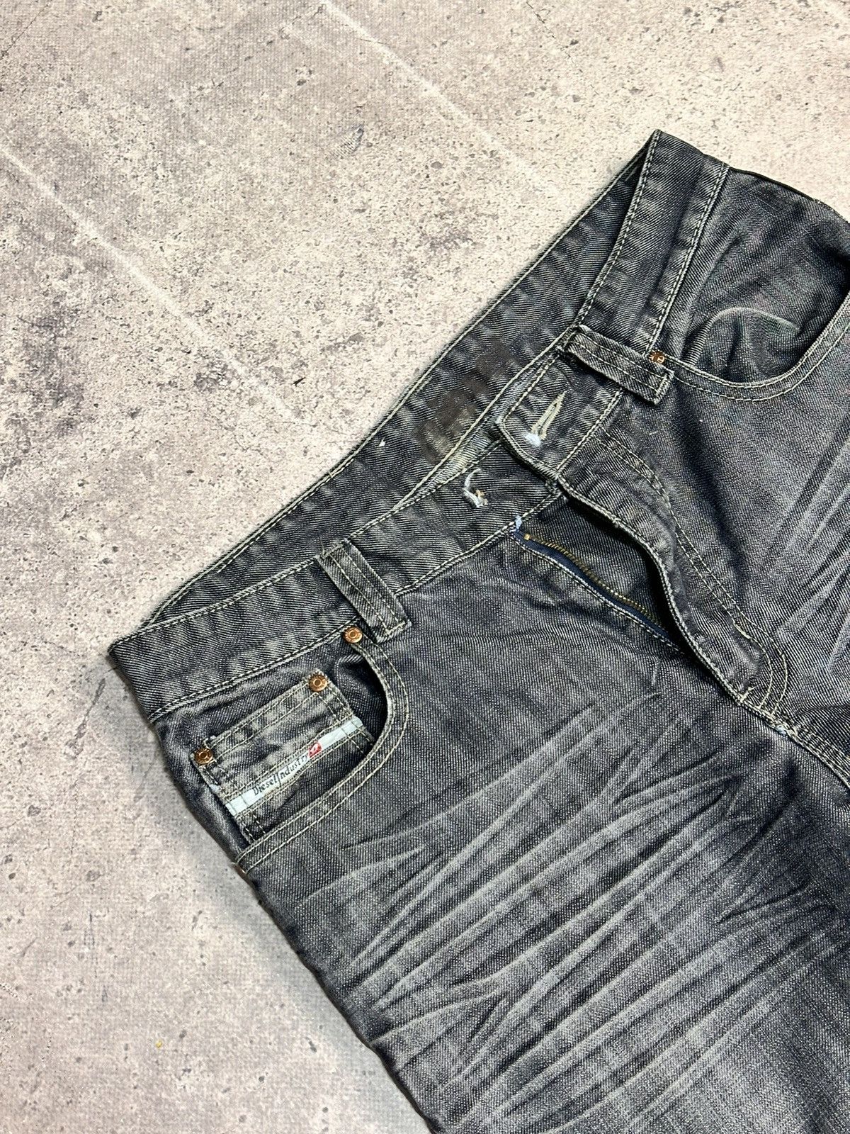 Diesel Vintage Diesel faded jeans Bontage cut Italy vintage style Size US 32 / EU 48 - 7 Thumbnail