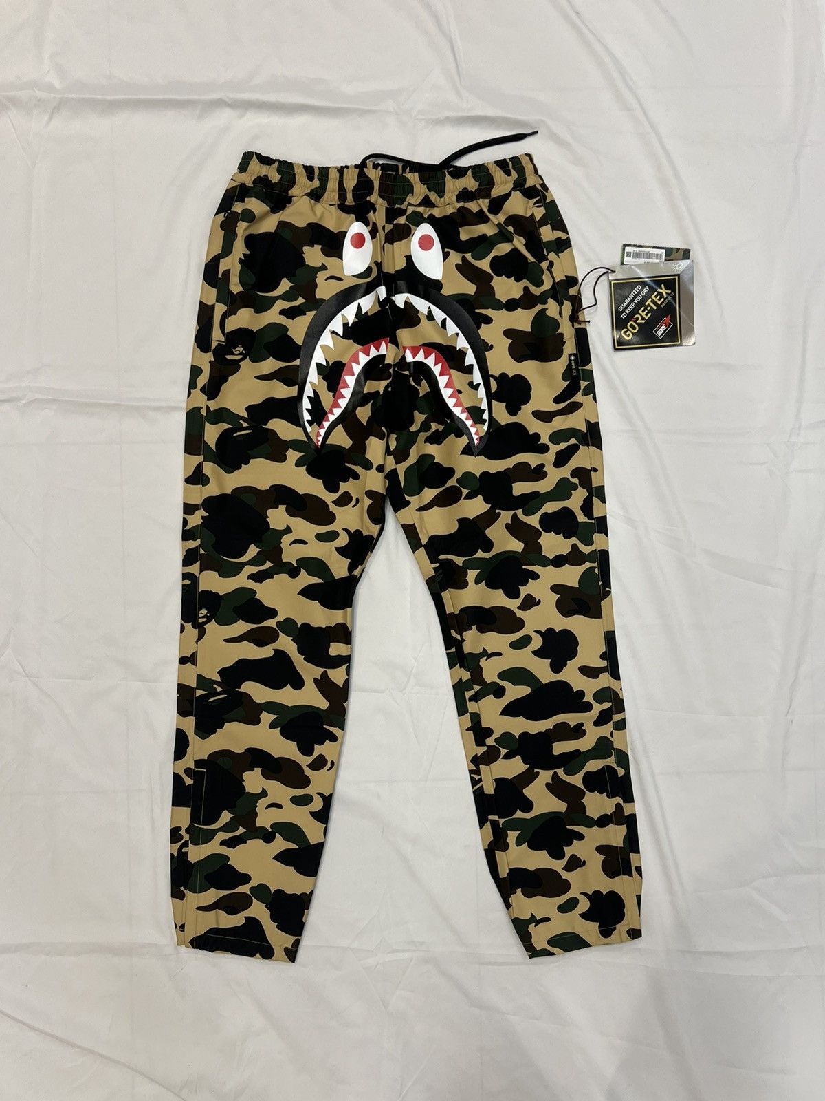 Bape Bape 1st Camo Yellow Shark GoreTex Track Pants L Size US 34 / EU 50 - 1 Thumbnail