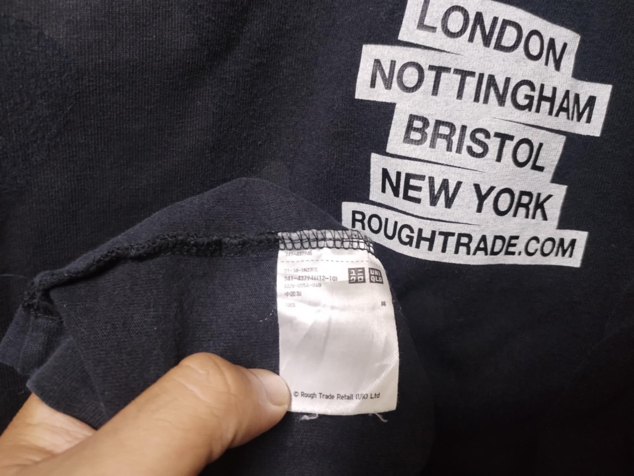 Uniqlo TEE PUNK VERY RARE Size US L / EU 52-54 / 3 - 5 Thumbnail