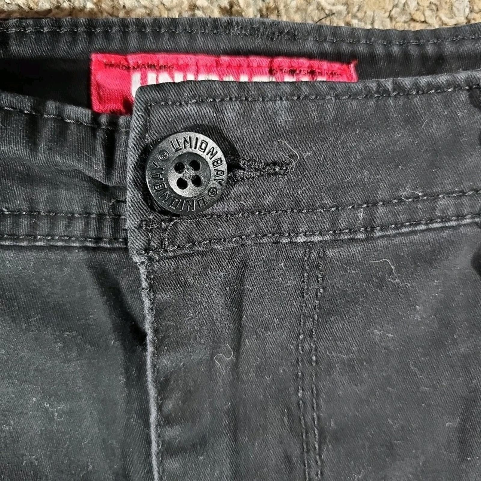 UNIONBAY Unionbay Shorts Mens 36 Black Flat Front Chino Cargo Casual Size US 36 / EU 52 - 2 Thumbnail