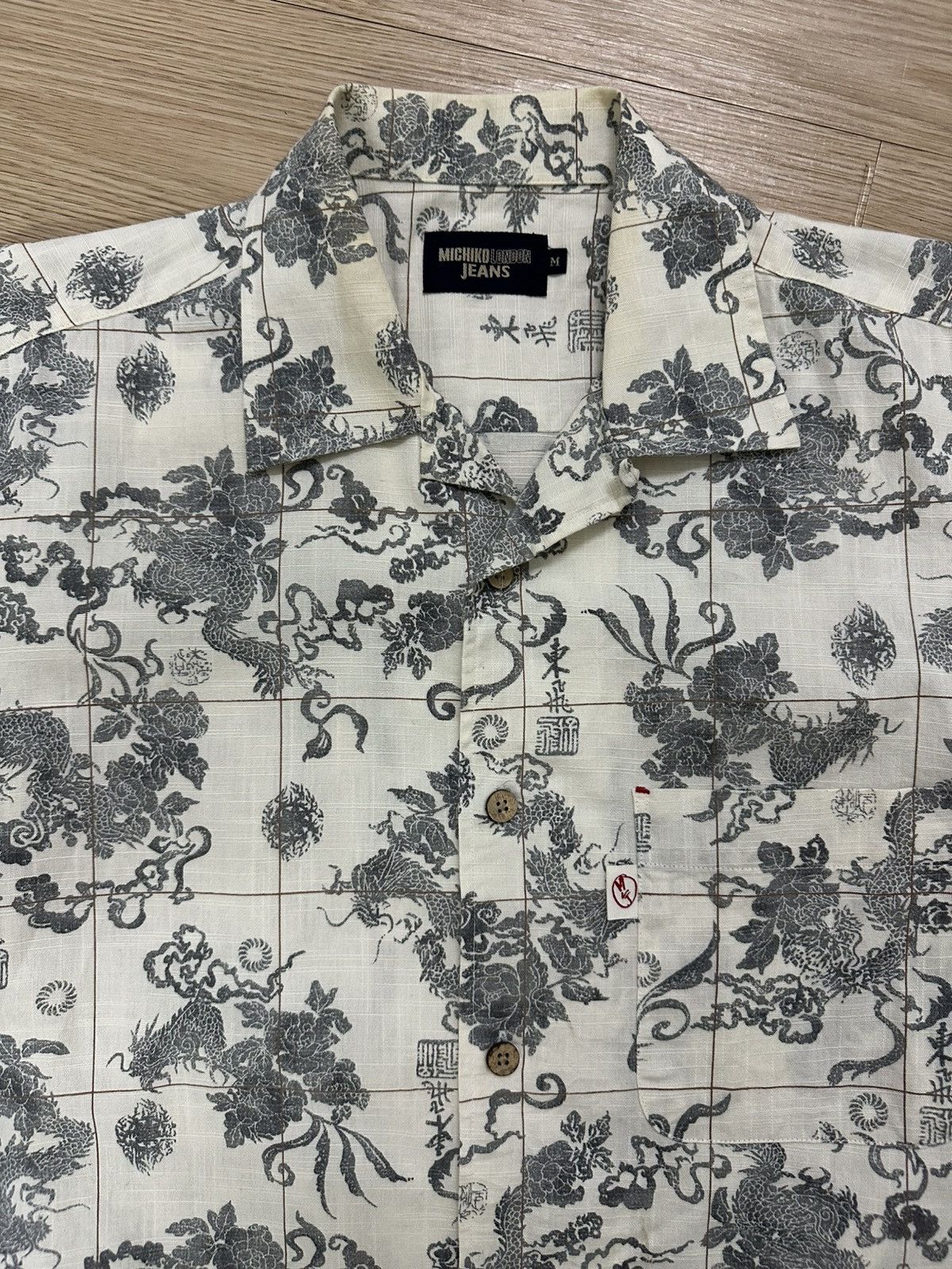Michiko Koshino × Michiko Koshino London Rare And Beautiful Michiko London Dragon Full Print Shirt Size US M / EU 48-50 / 2 - 4 Thumbnail