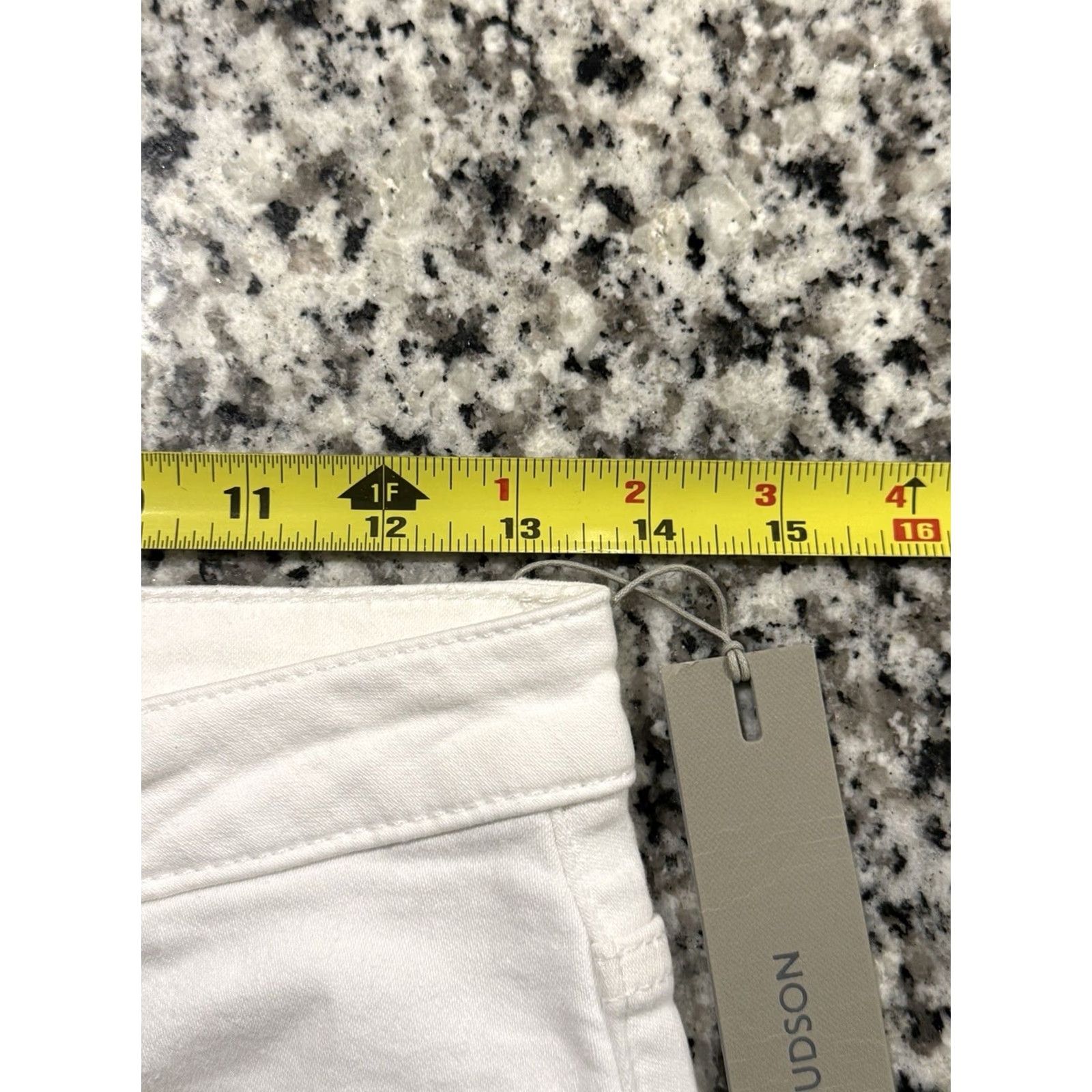 Vintage HUDSON Jeans Holly High Rise Flare White Denim Jeans White Horse 27 Womens Jeans Size 27" / US 4 / IT 40 - 6 Thumbnail