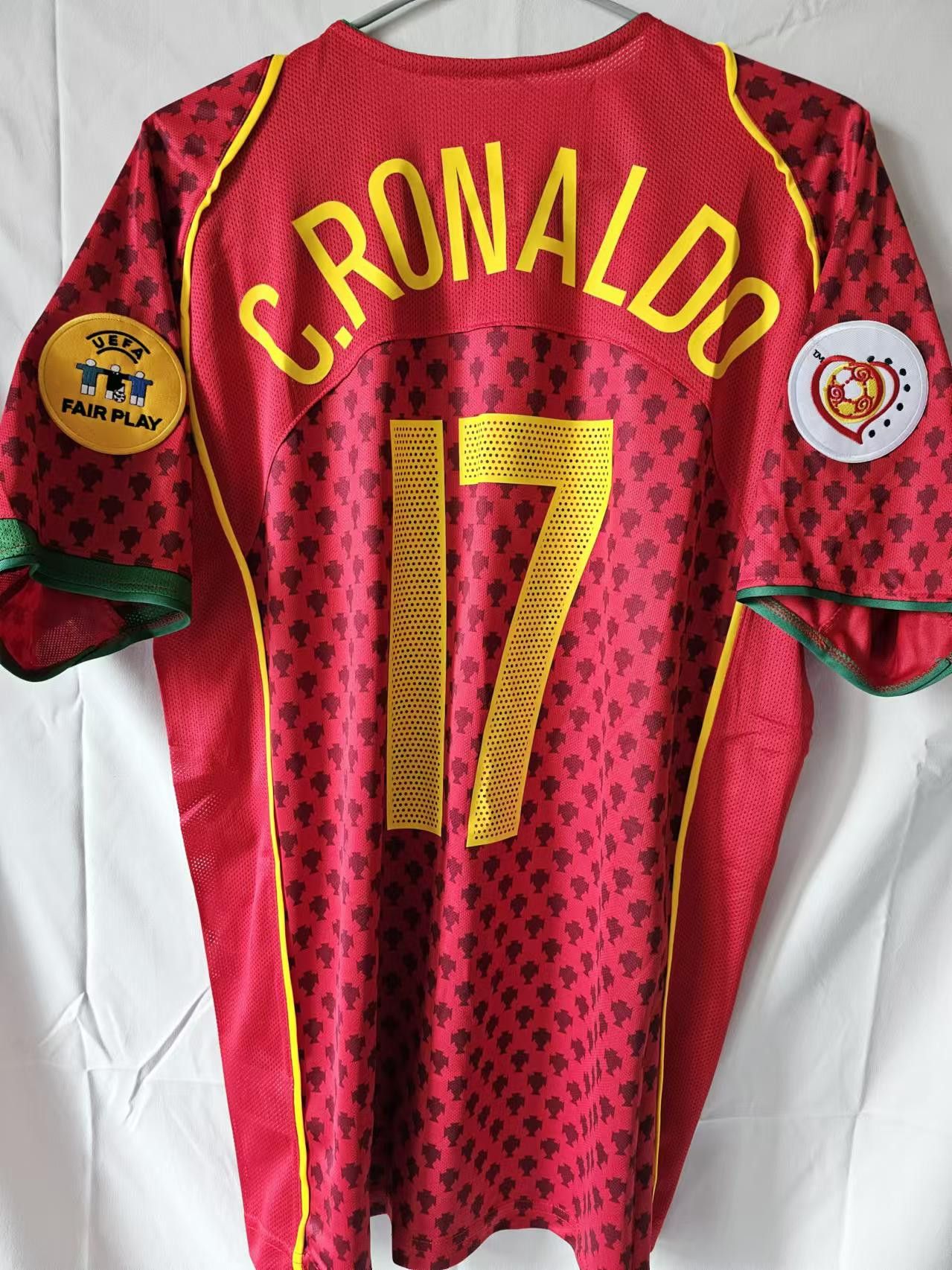 Other 2004 Portugal #17 C Ronaldo Jersey Home Size US XXL / EU 58 / 5 - 1 Thumbnail