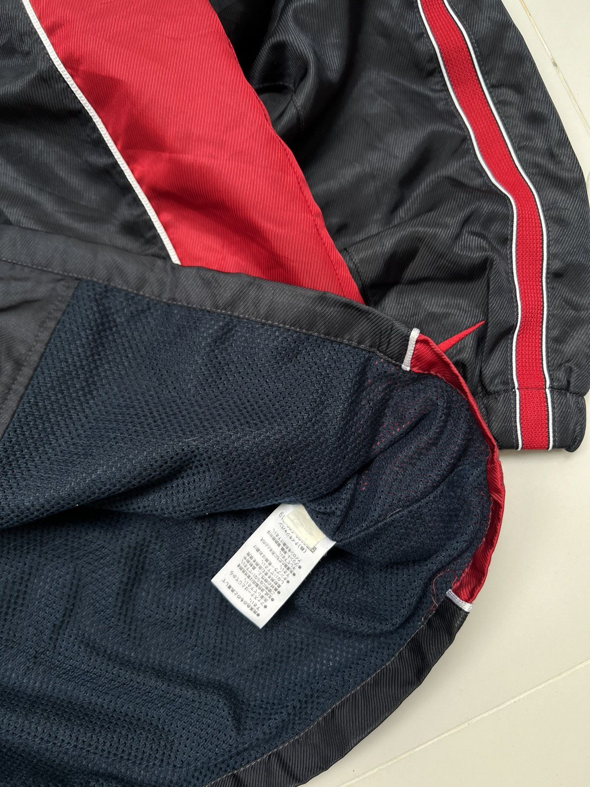 Nike × Vintage 90’s NIKE RED MULTISWOOSH RETRO RARE Y2K TRACK JACKET Size US XL / EU 56 / 4 - 5 Thumbnail