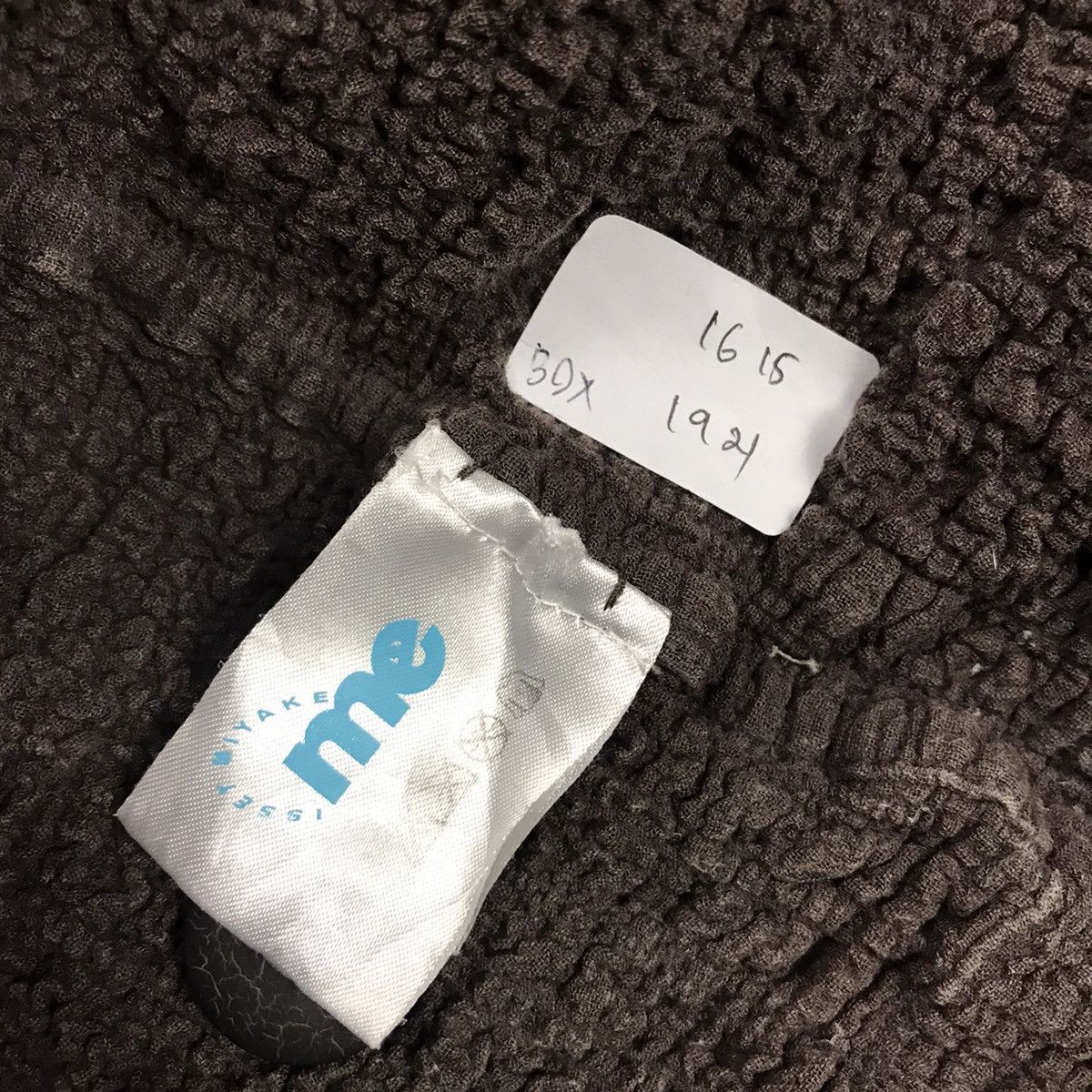Issey Miyake ISSEY MIYAKE ME WOMEN WRINKLED BUTTON CROPPED JACKET Size S / US 4 / IT 40 - 13 Thumbnail