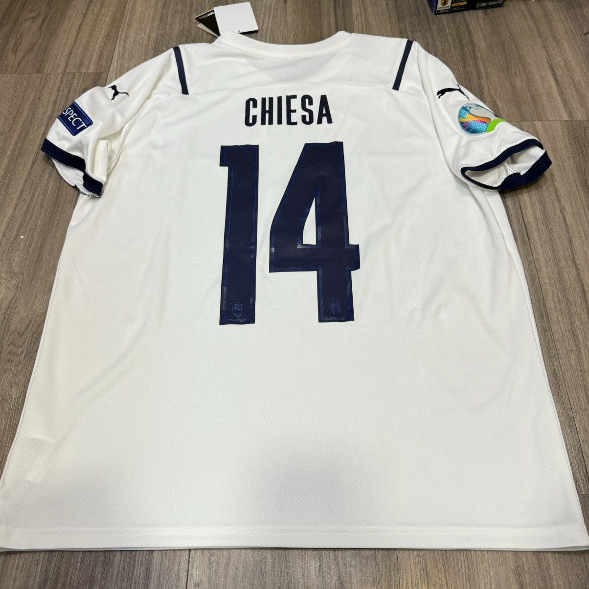 Puma Italy 20/21 Euro2020 away shirt #14 Chiesa (Bnwt) Size US L / EU 52-54 / 3 - 2 Thumbnail